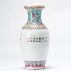 Vintage or Earlier Chinese Porcelain Proc Vase with a Sene Flowers & Bird, 1989