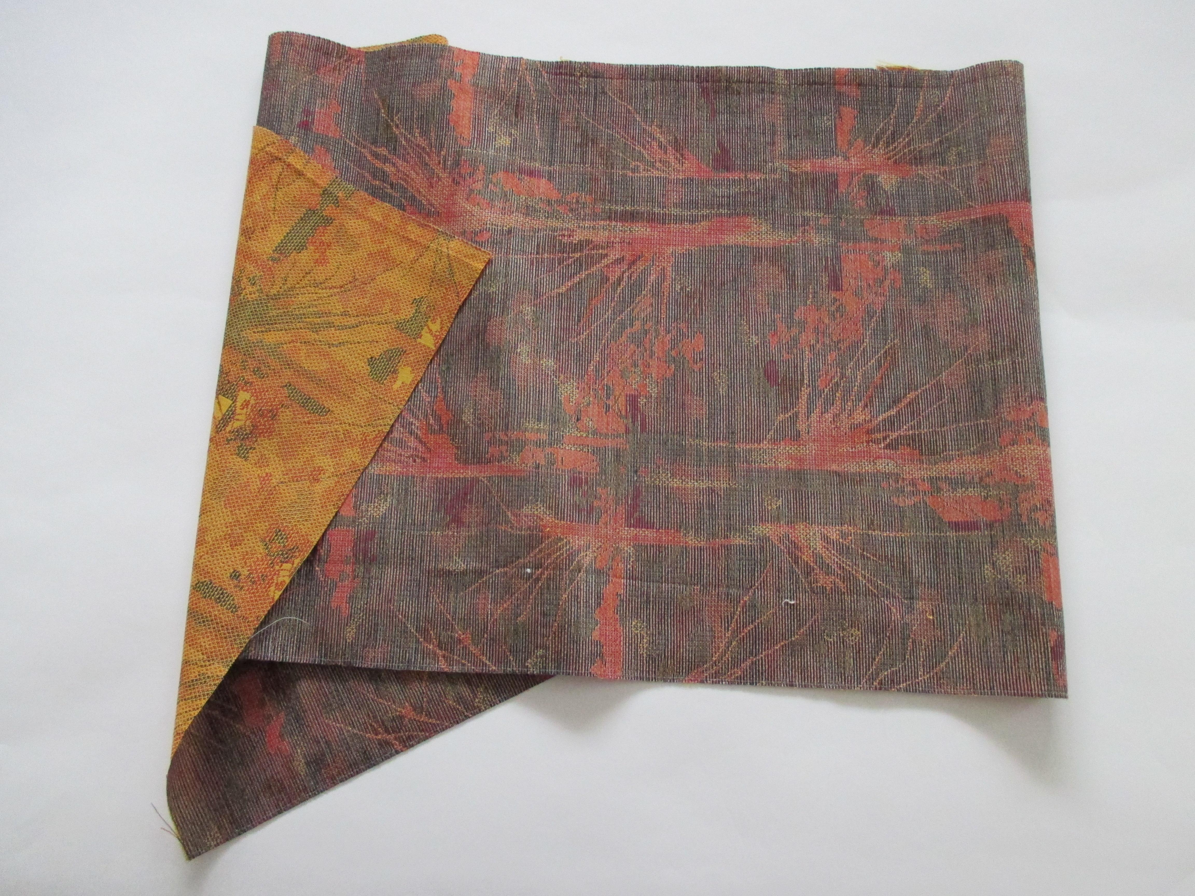 Vintage orange and green obi textile.
Ideal for pillows and upholstery.
Size: 14.5
