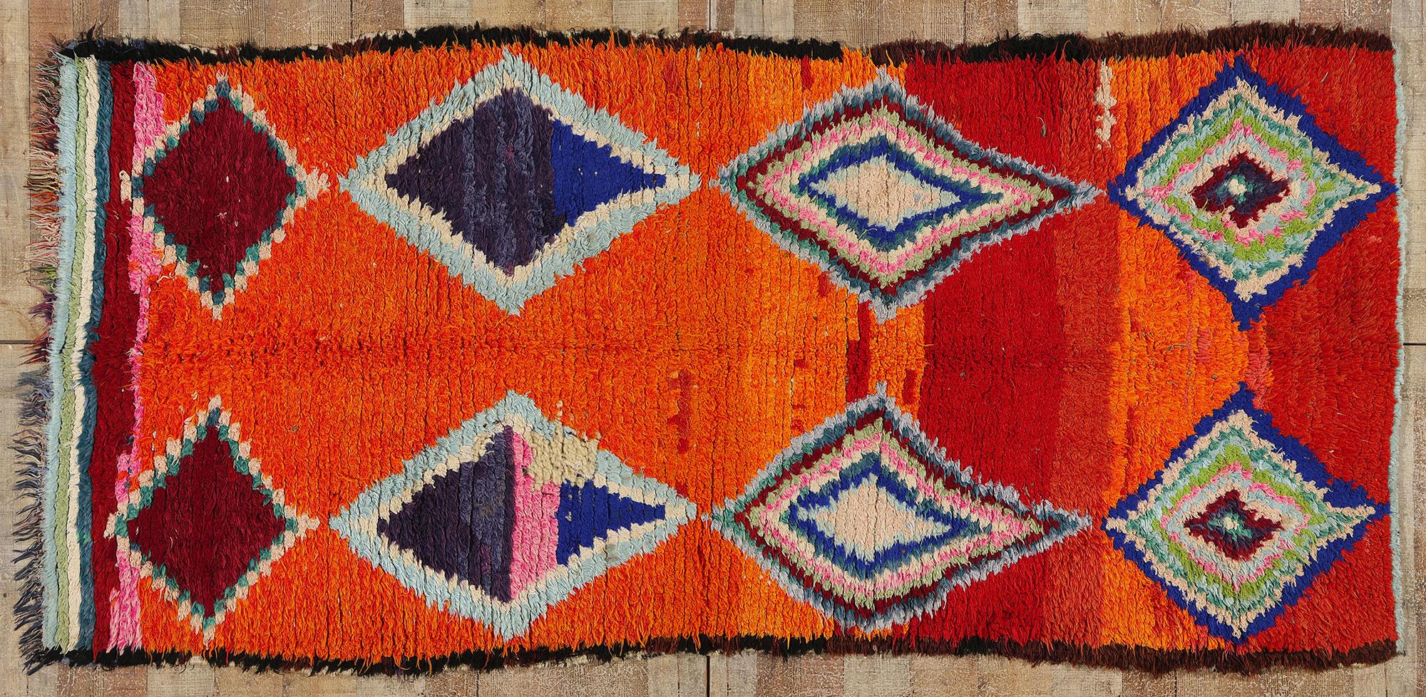 Orangefarbener Boujad Marokkanischer Vintage-Teppich von Boujad, Bold Boho Chic Meets Nomadic Charm im Angebot 2
