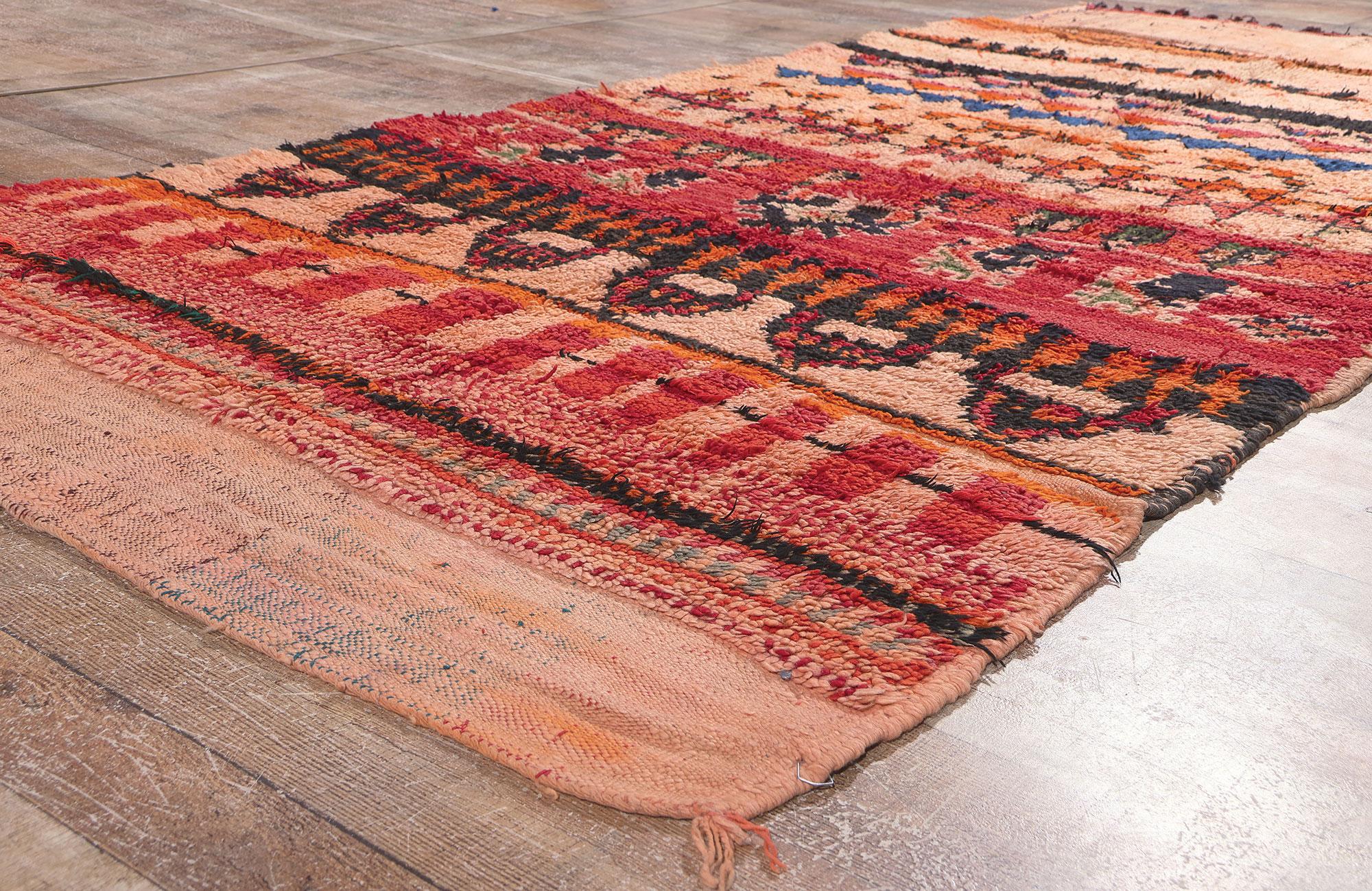 Marokkanischer Boujad-Teppich in Orange, Wabi-Sabi Meets Cozy Nomad, Vintage (Wolle) im Angebot