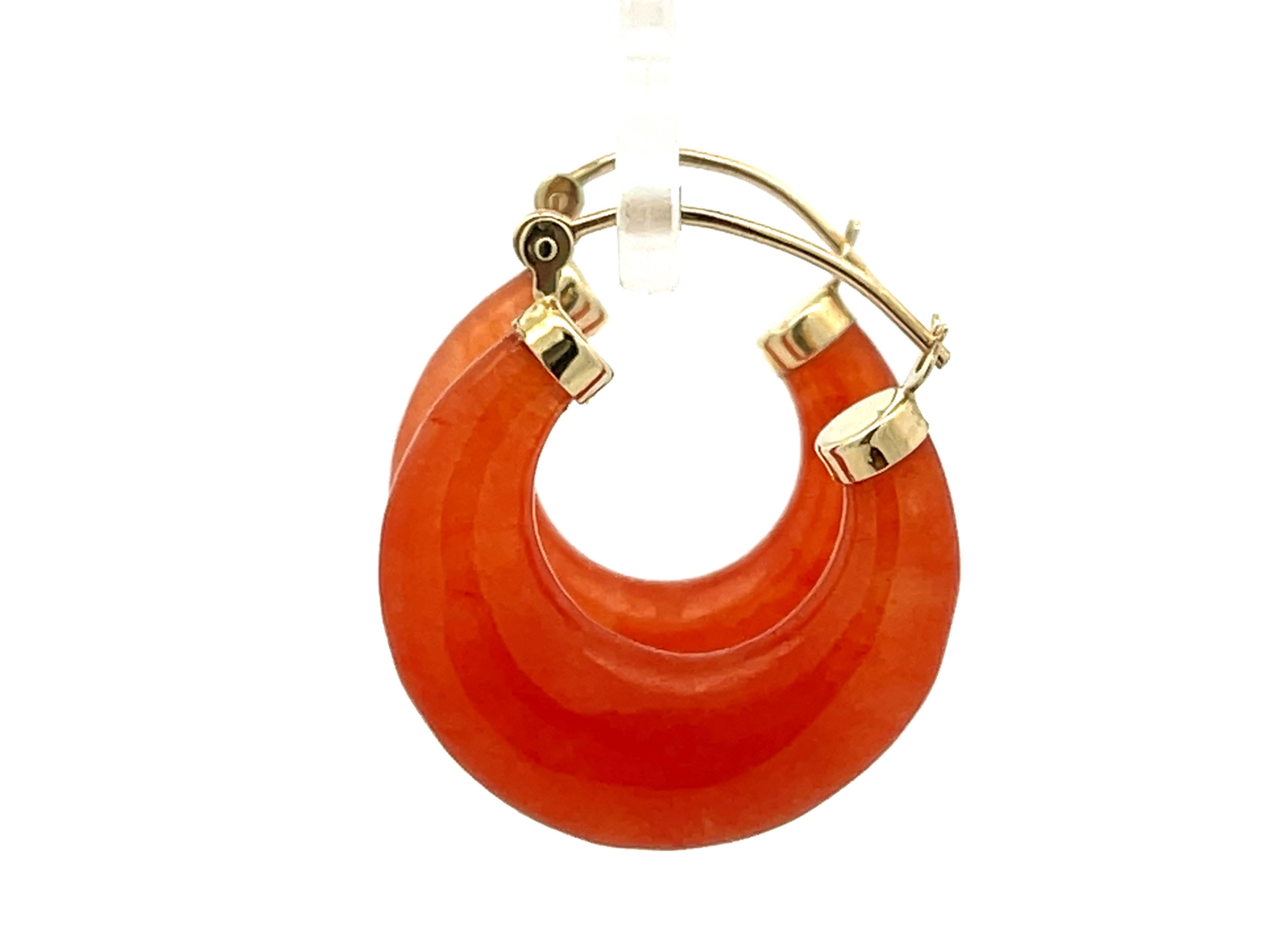 Vintage Orange Carnelian Chunky Hoop Earrings 14K Gold In Excellent Condition For Sale In Honolulu, HI