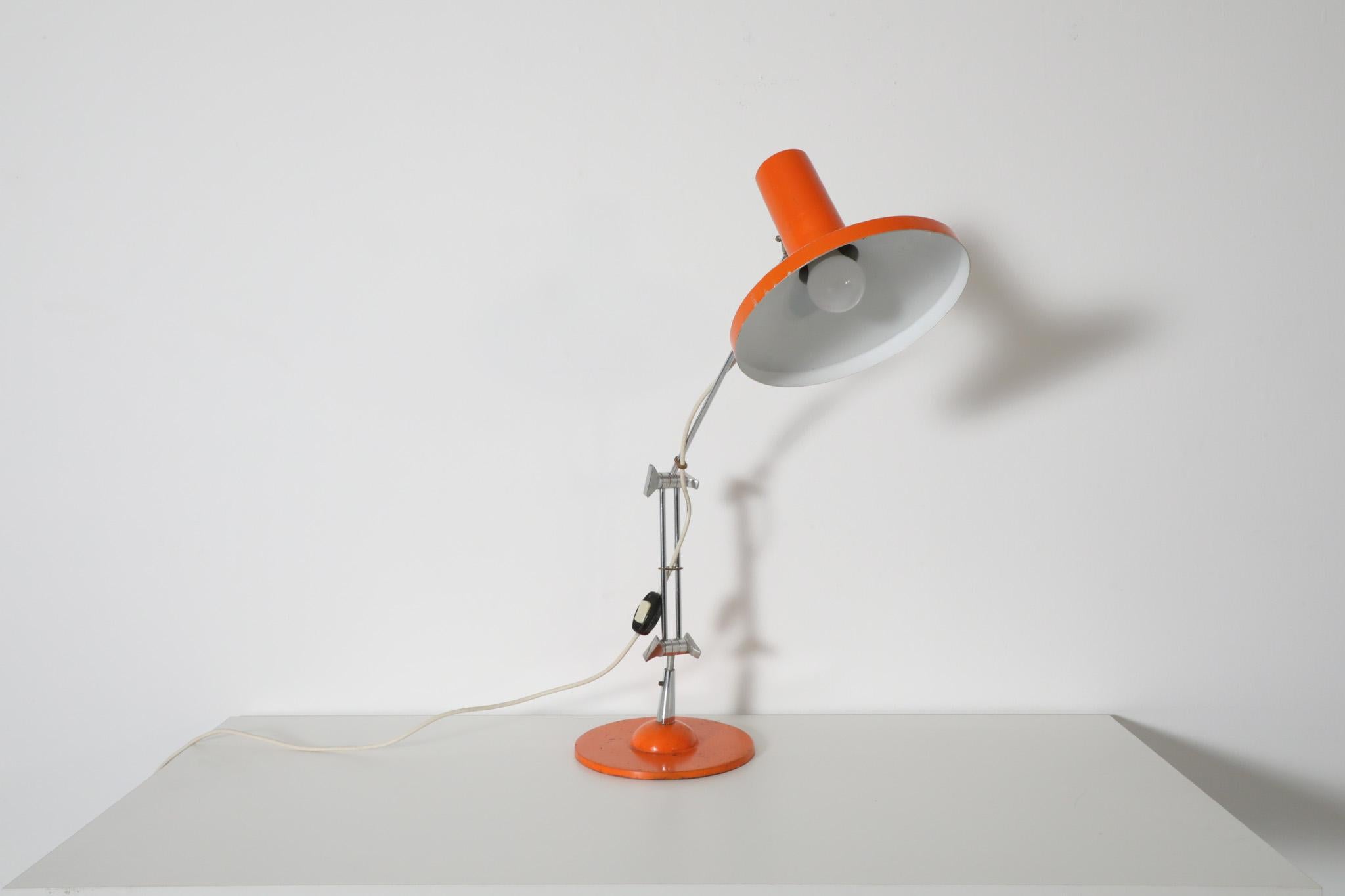 Vintage Orange Enameled Architect Task Lamp In Good Condition For Sale In Los Angeles, CA