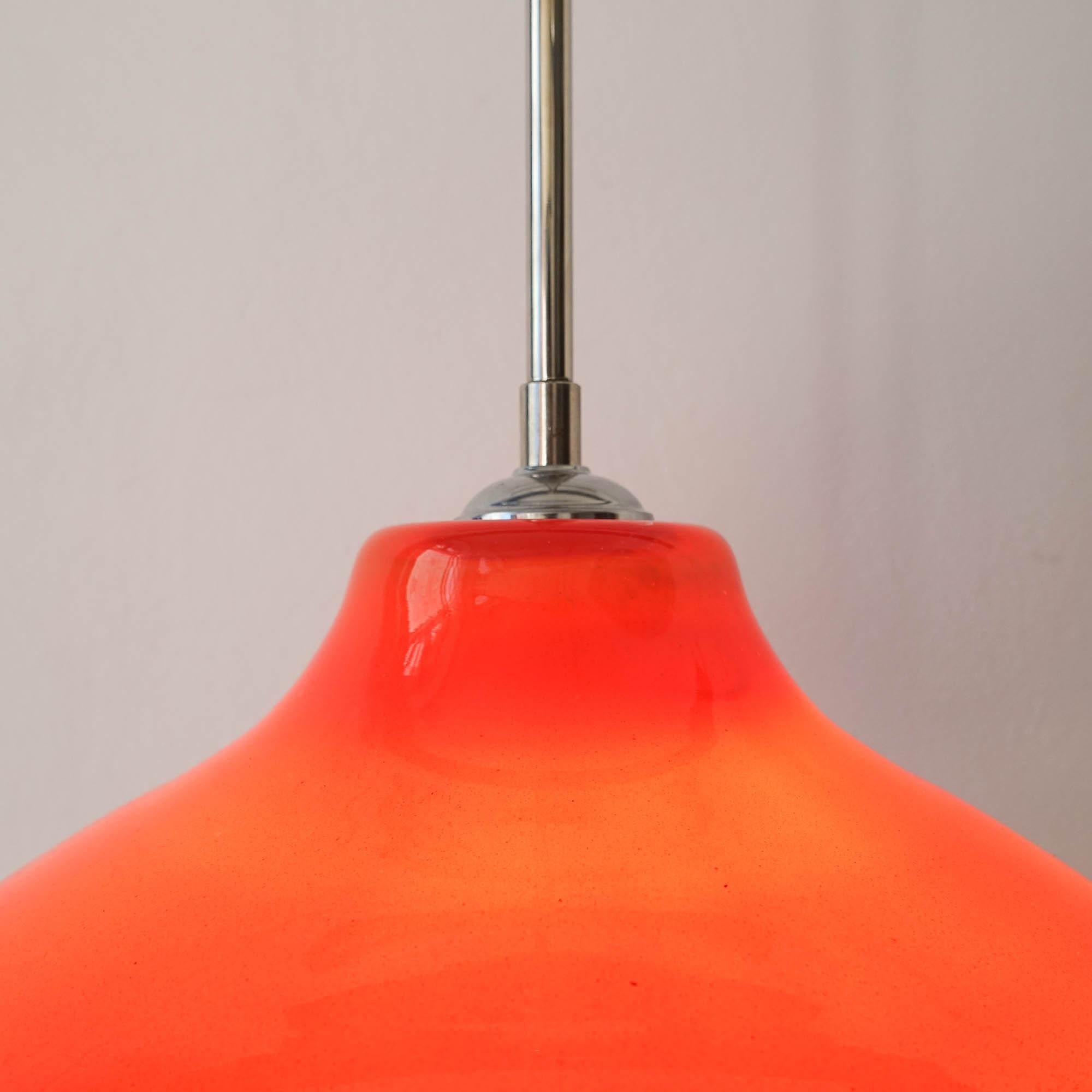 Mid-Century Modern Lampe à suspension vintage en verre orange, de Marinha Grande, années 1960