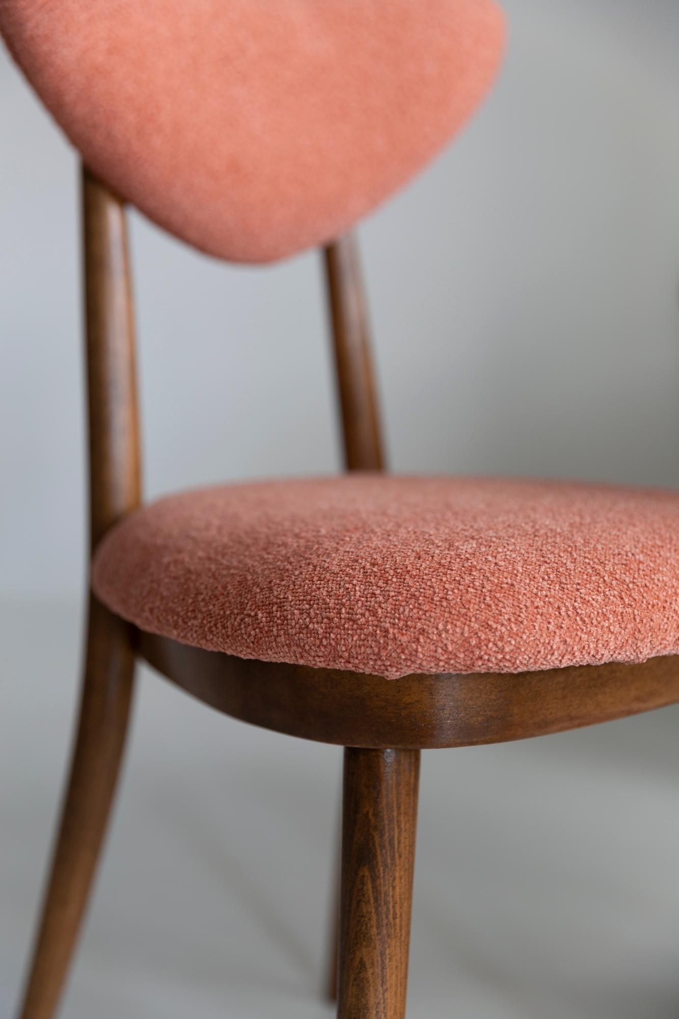 Vintage Orange Heart Velvet Chair, Europe, 1960s In Excellent Condition For Sale In 05-080 Hornowek, PL