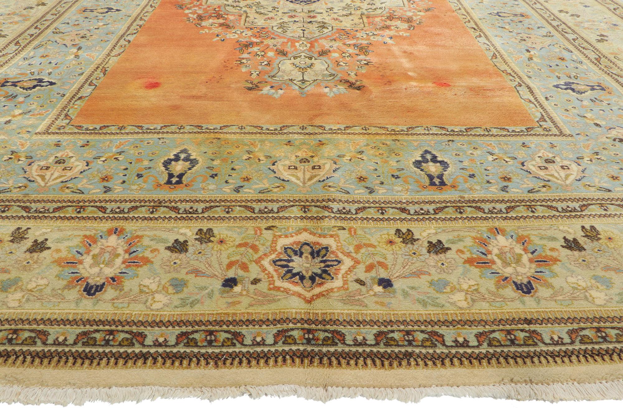 Orangefarbener persischer Täbris-Teppich (Persisch) im Angebot