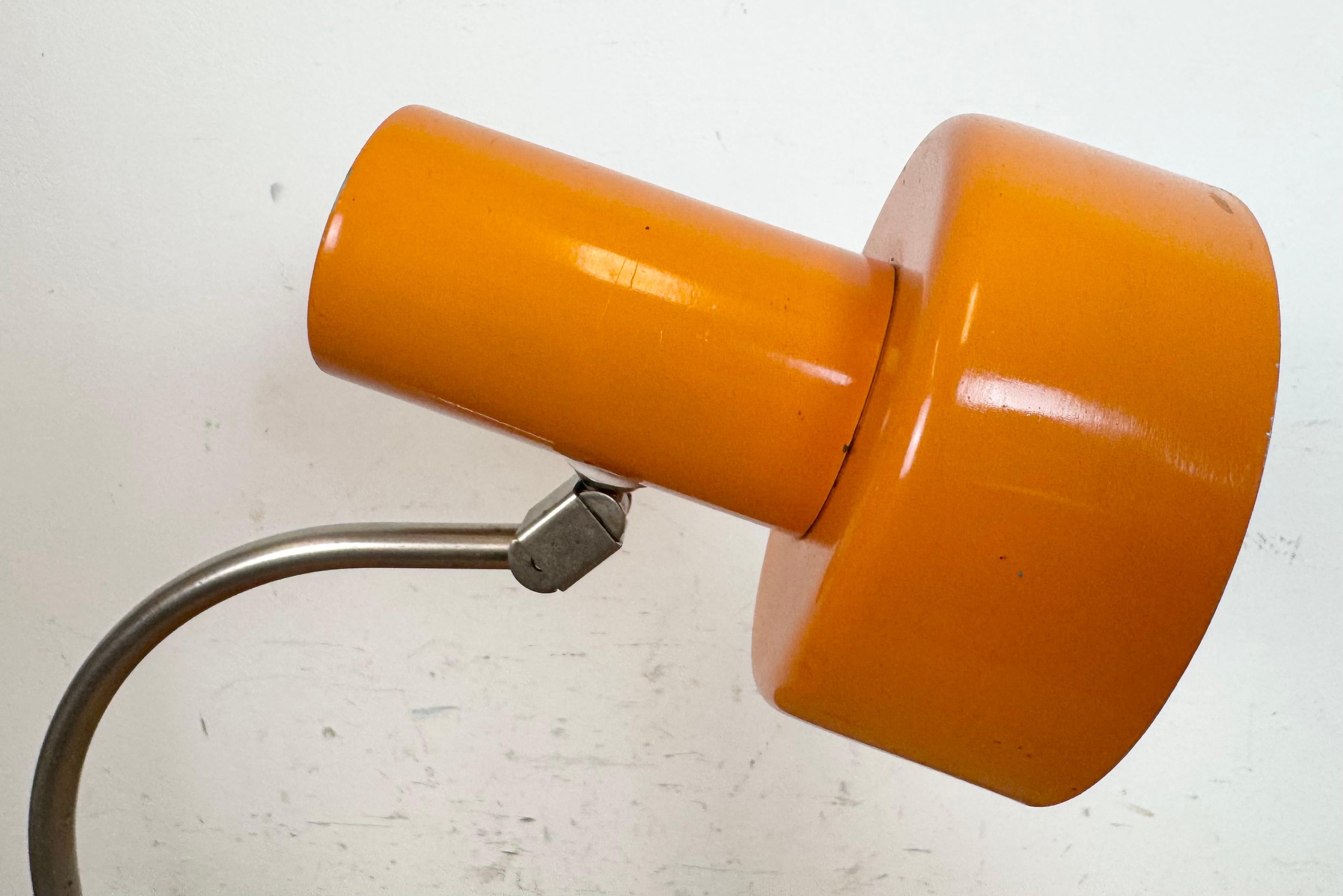 Lámpara de mesa naranja vintage , años 70 en venta 4