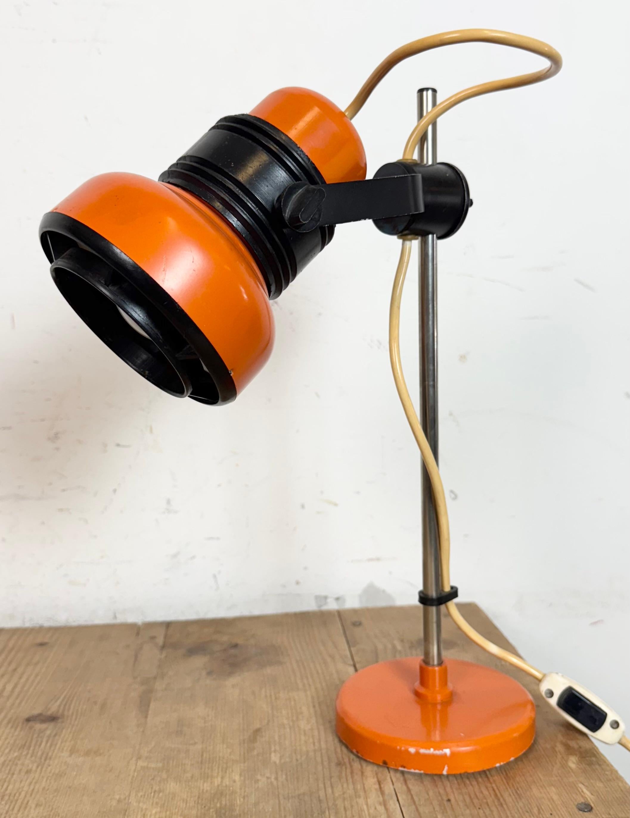 Industriel Lampe à poser vintage orange, 1970 en vente