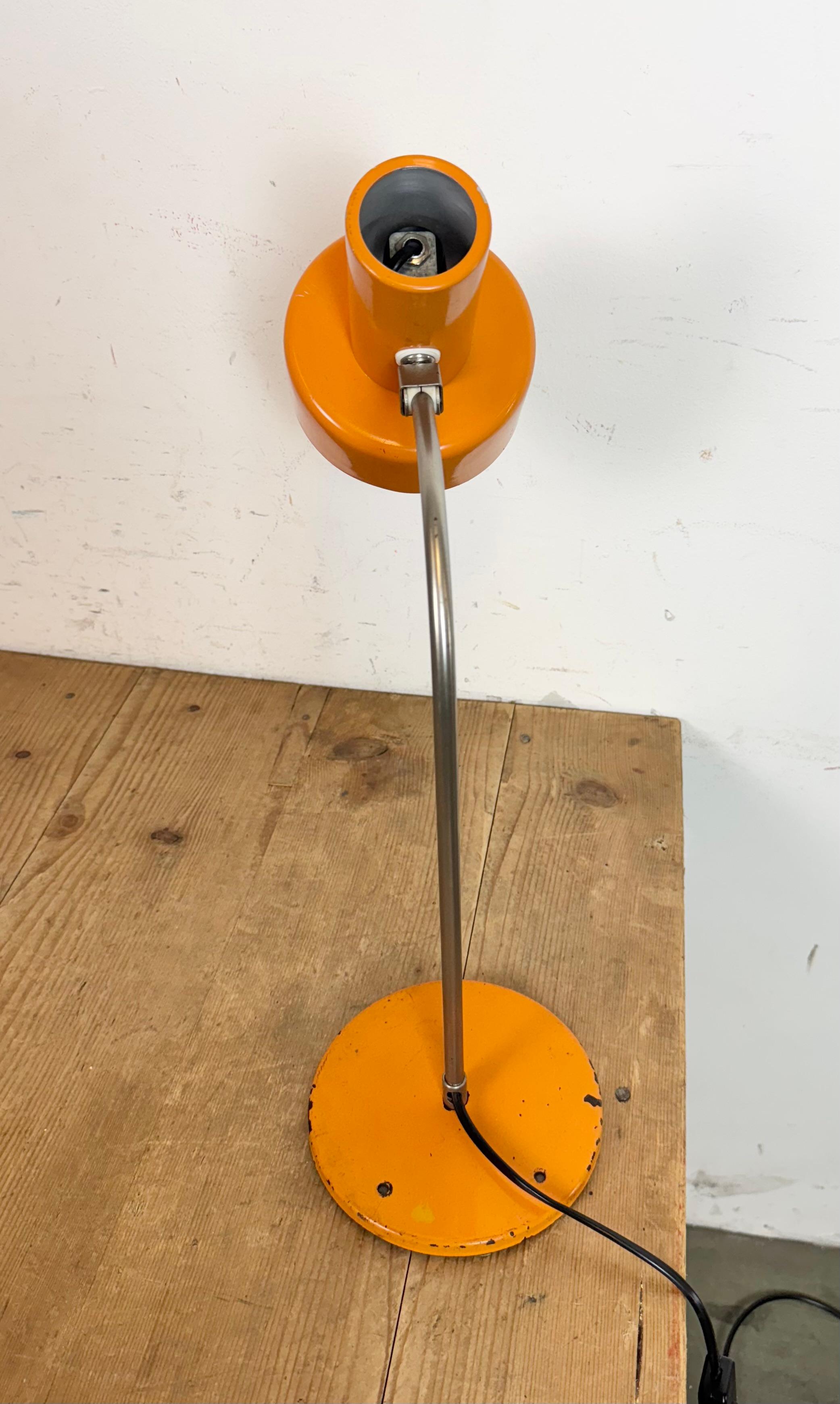 Lámpara de mesa naranja vintage , años 70 en venta 1