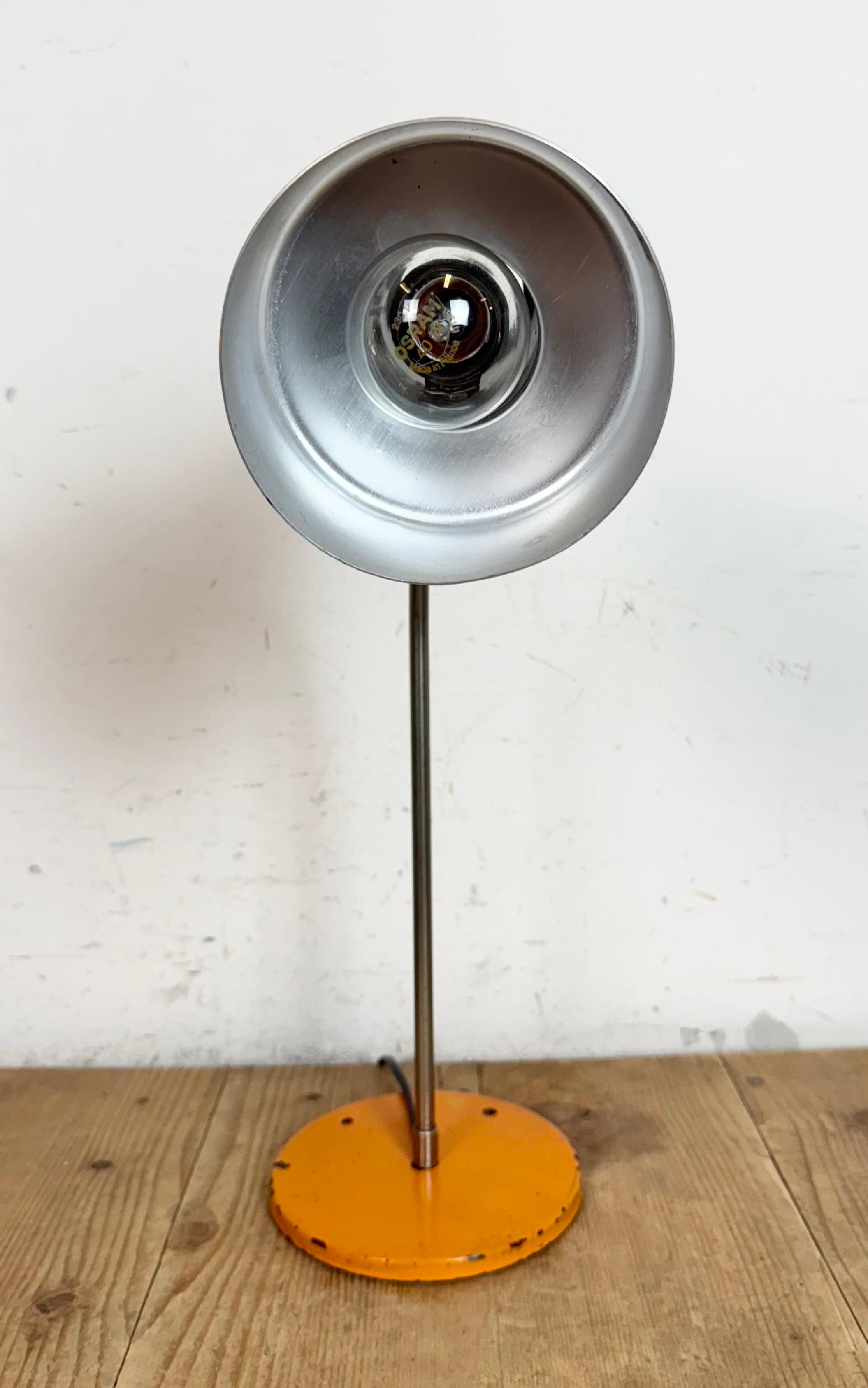 Lámpara de mesa naranja vintage , años 70 en venta 2