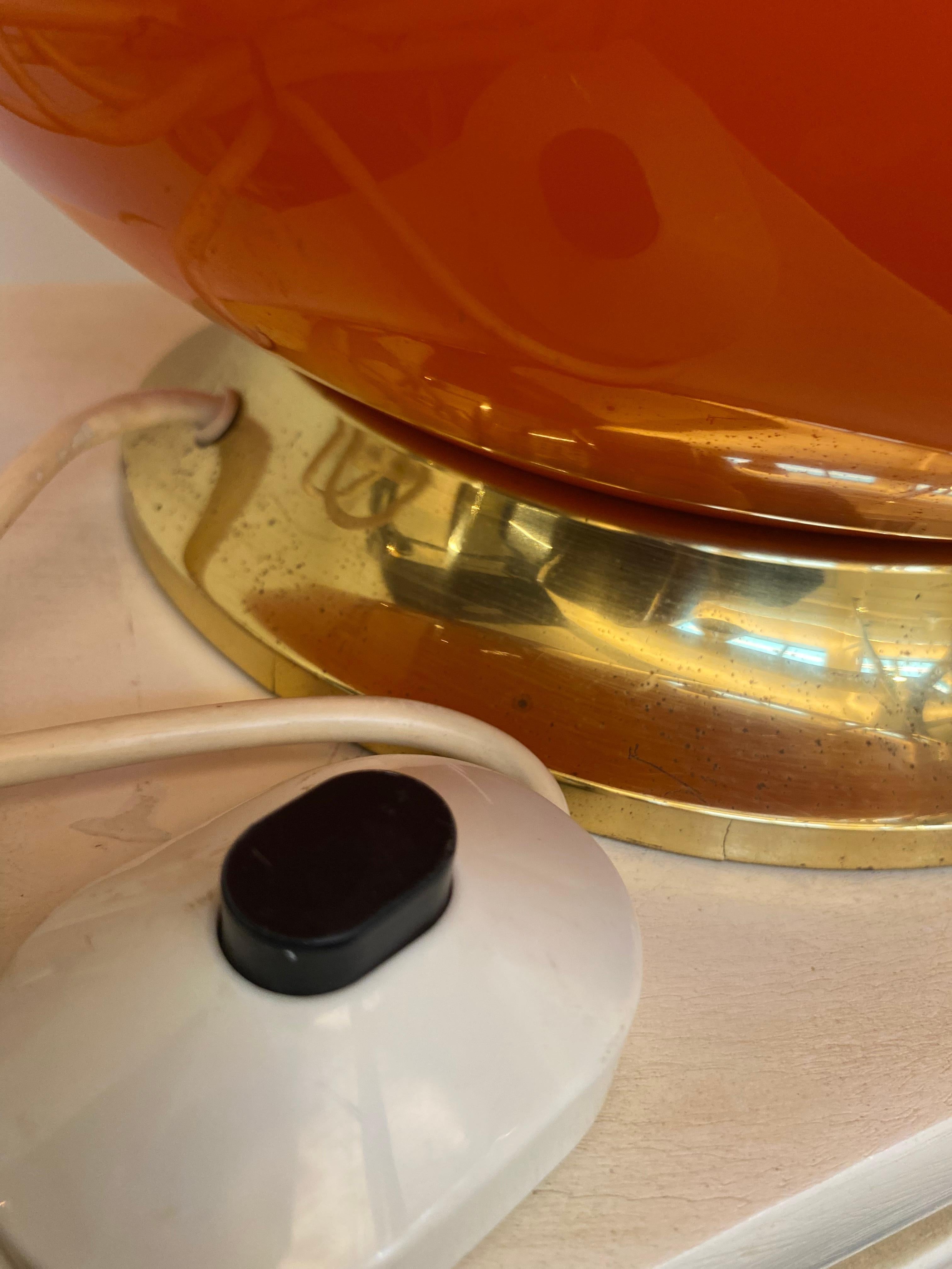 20ième siècle Lampe de table orange vintage en vente
