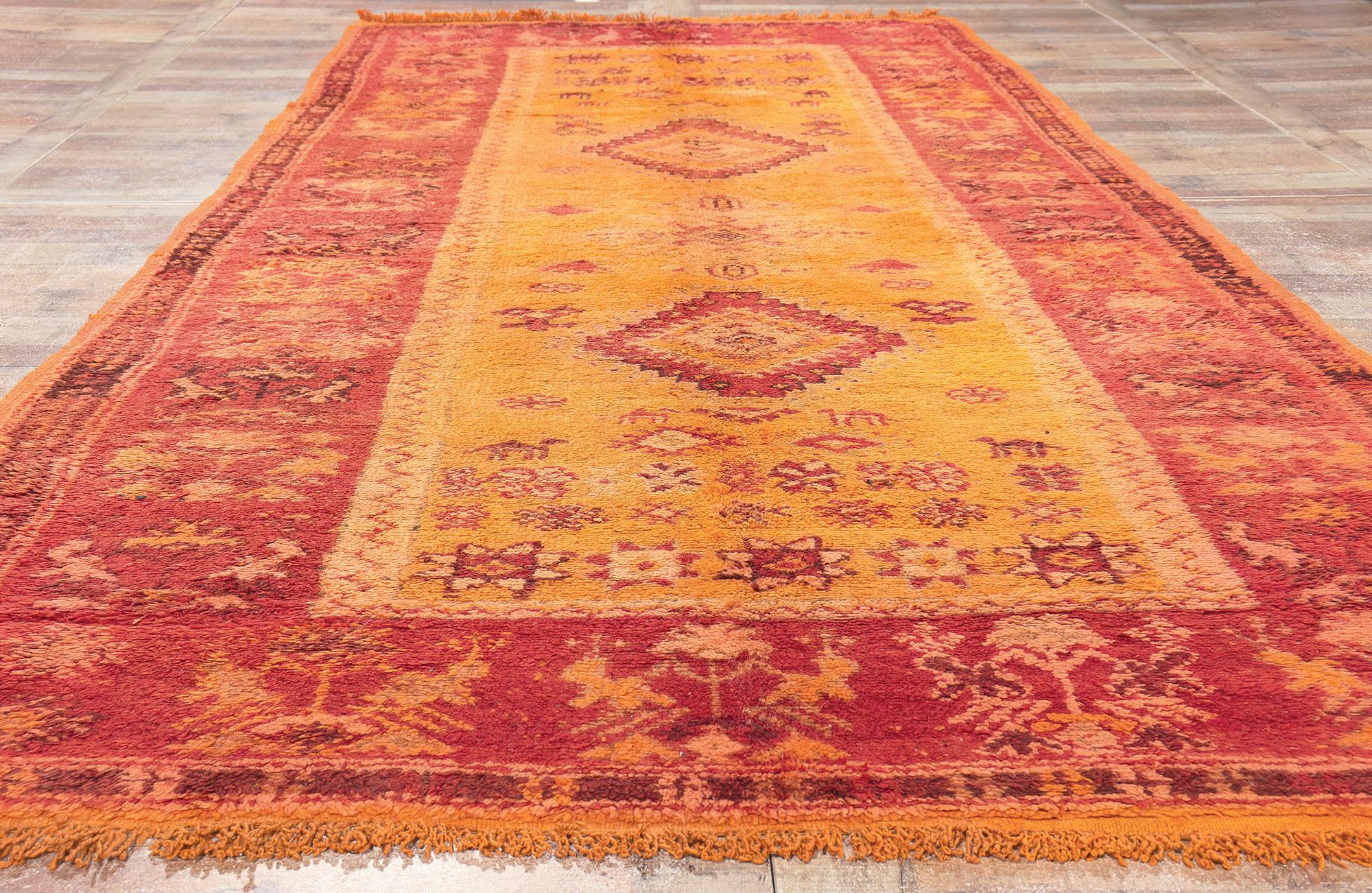 Alfombra marroquí vintage naranja Taznakht, el Mediterráneo se une al encanto tribal Lana en venta