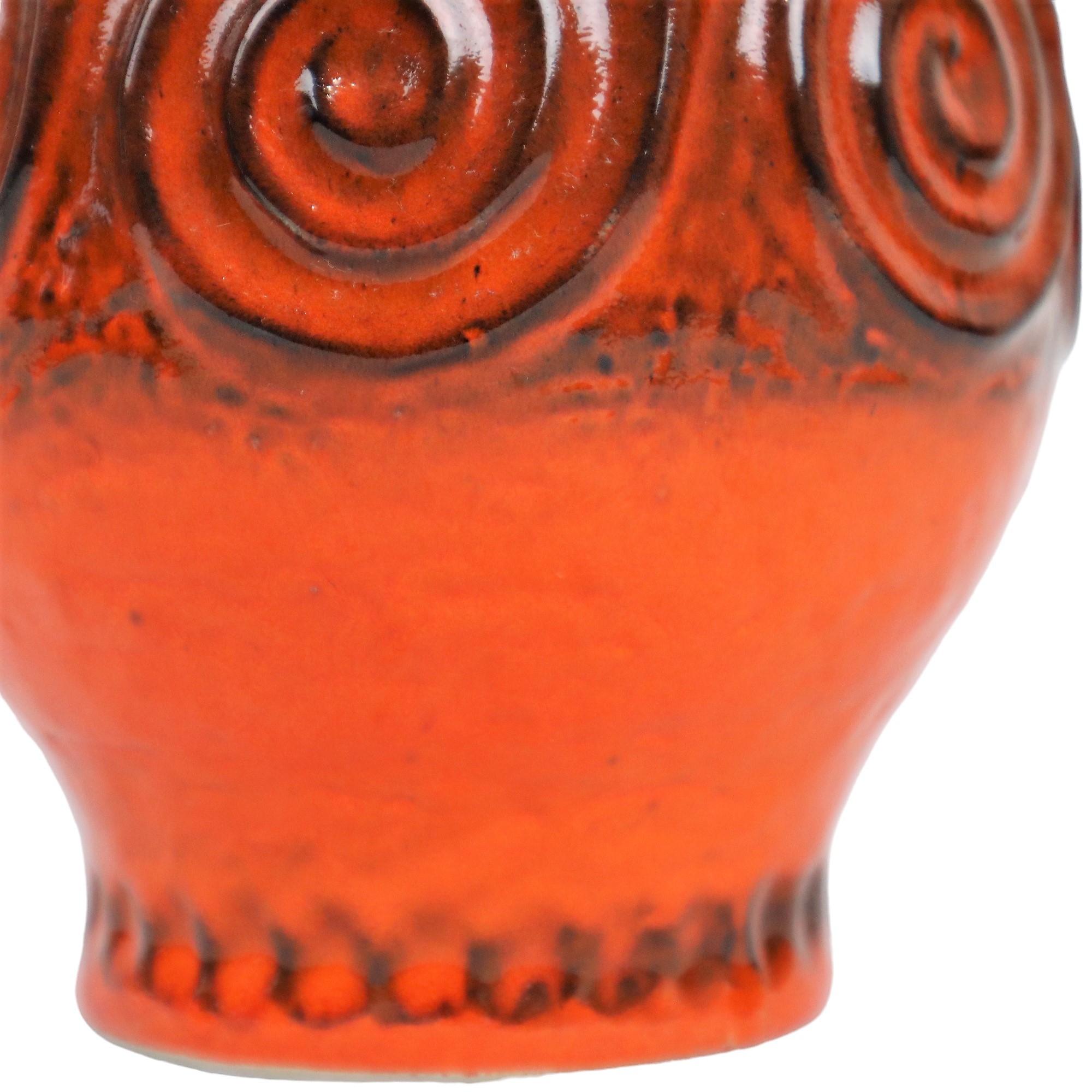 Milieu du XXe siècle Vase orange Jasba Allemagne de l'Ouest poterie rétro 322 11-28 en vente