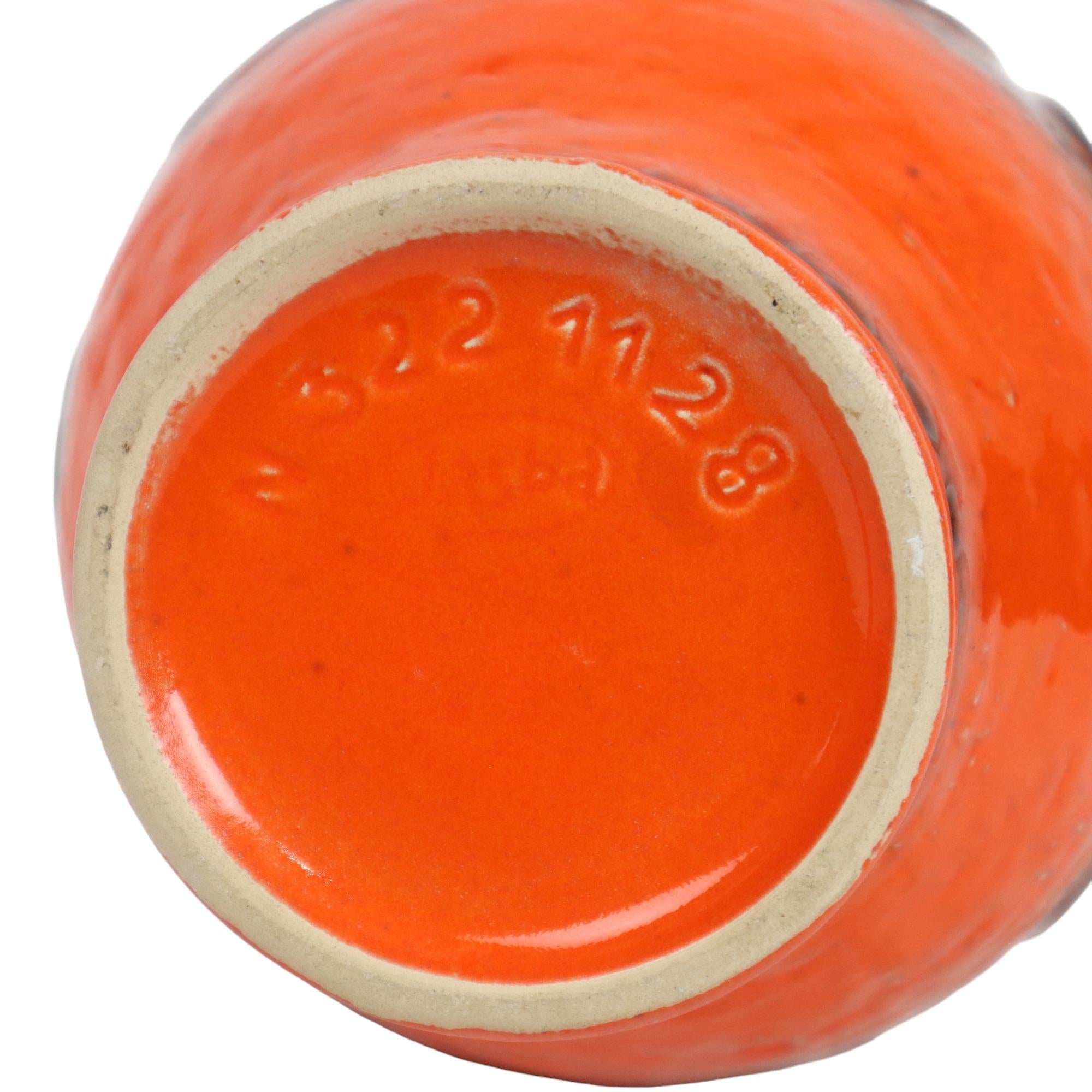 Céramique Vase orange Jasba Allemagne de l'Ouest poterie rétro 322 11-28 en vente
