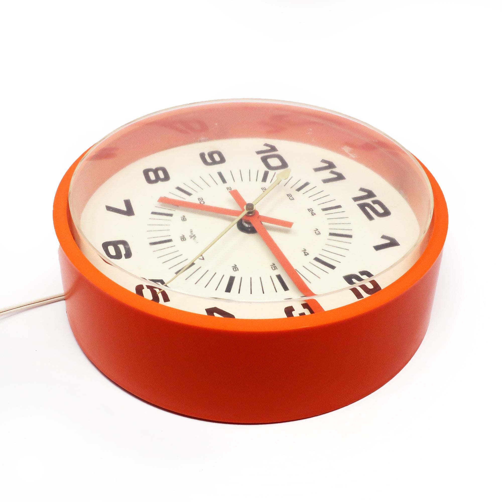 retro orange clock