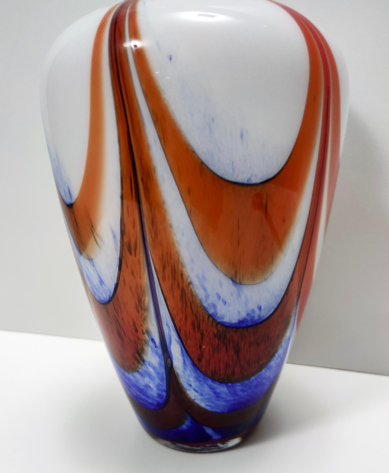 Late 20th Century Vintage Orange, White and Blue Murano Glass Vase Ascribable to Carlo Moretti For Sale