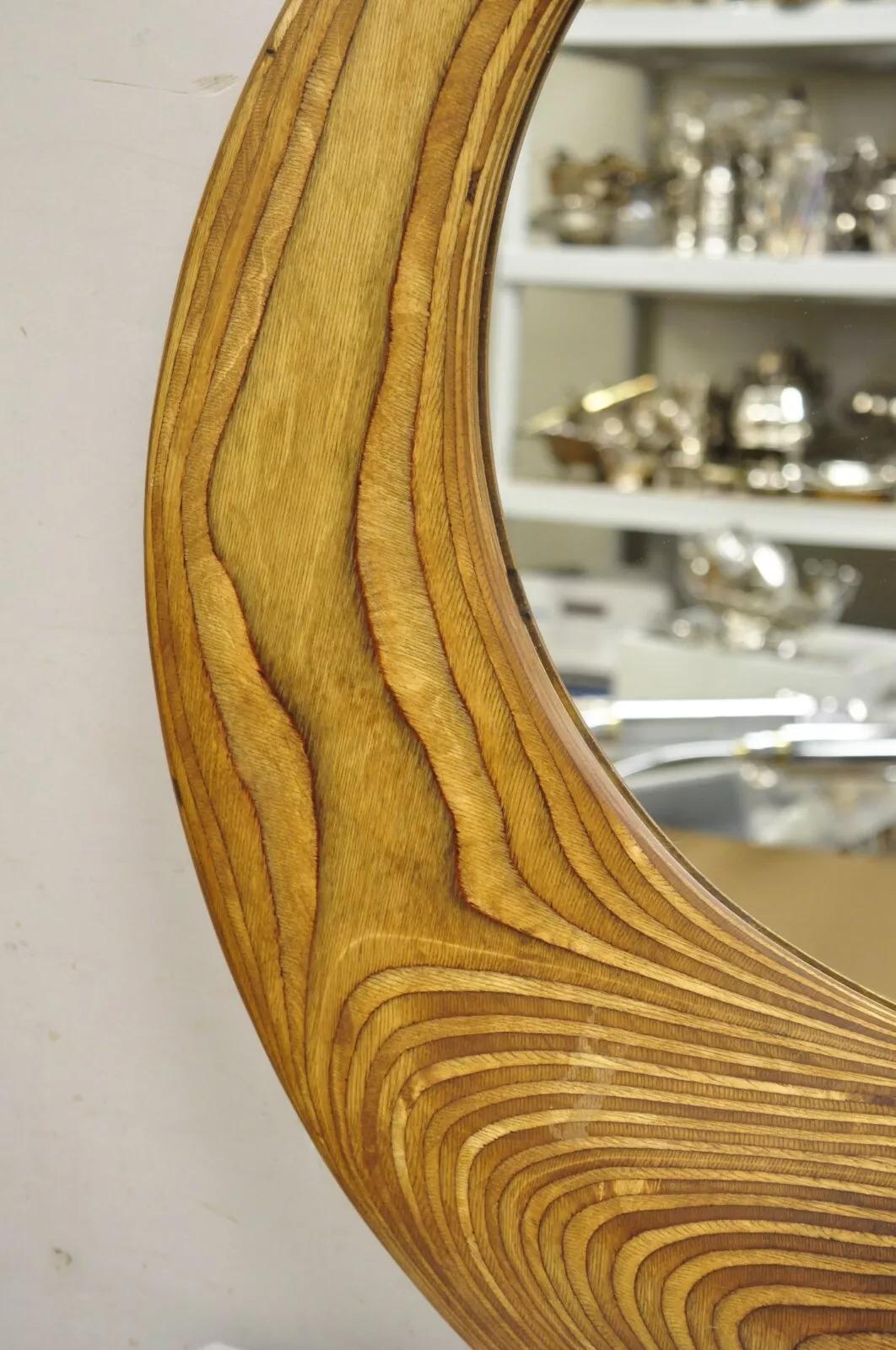 XX secolo Specchio di legno rotondo in legno laminato organico moderno vintage firmato Schwab in vendita