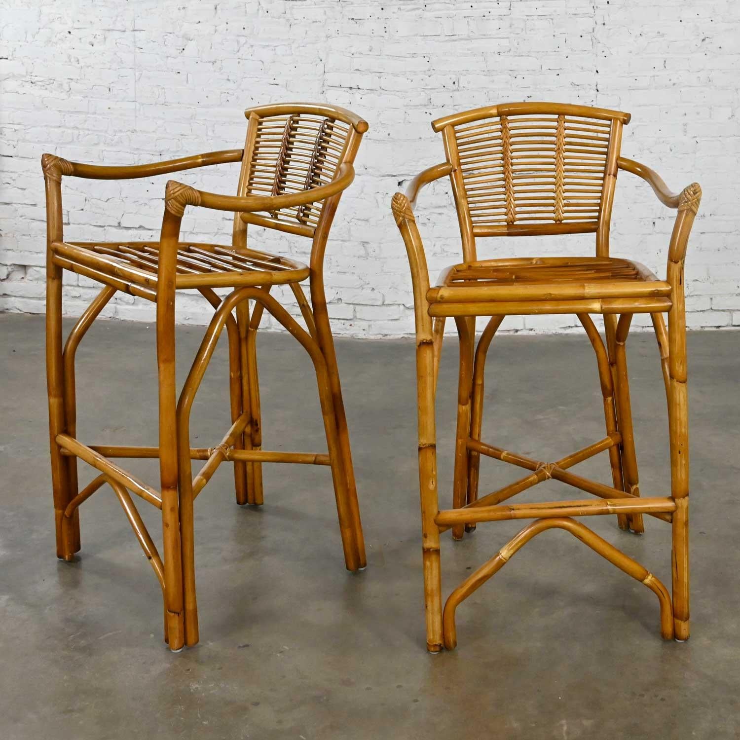 Vintage Organic Modern Pair of Rattan Bar Stools Style of Ficks Reed For Sale 4