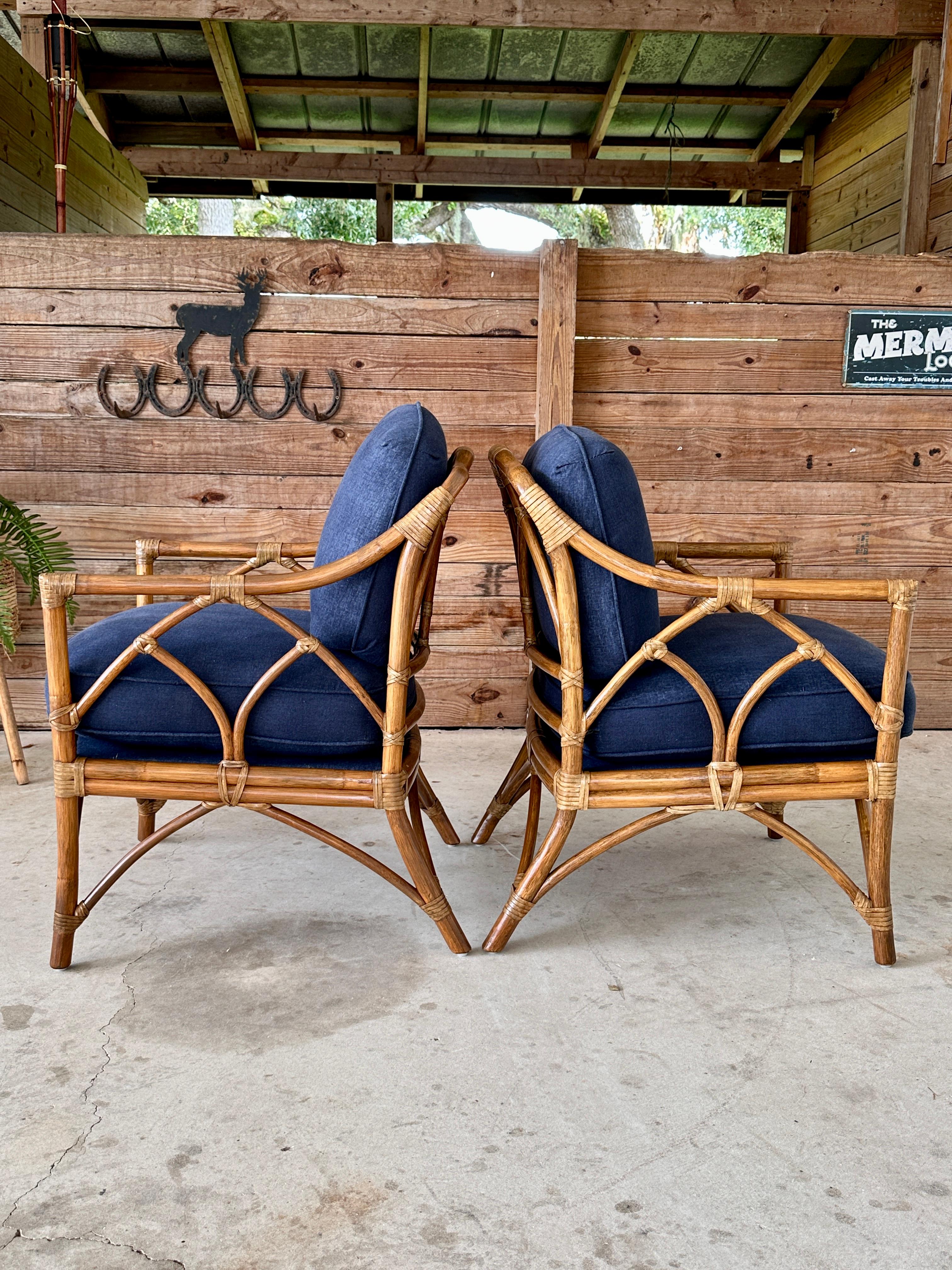Vintage Organic Modern restaurato Rattan Cathedral Back Lounge Chair by McGuire 2 in vendita 2