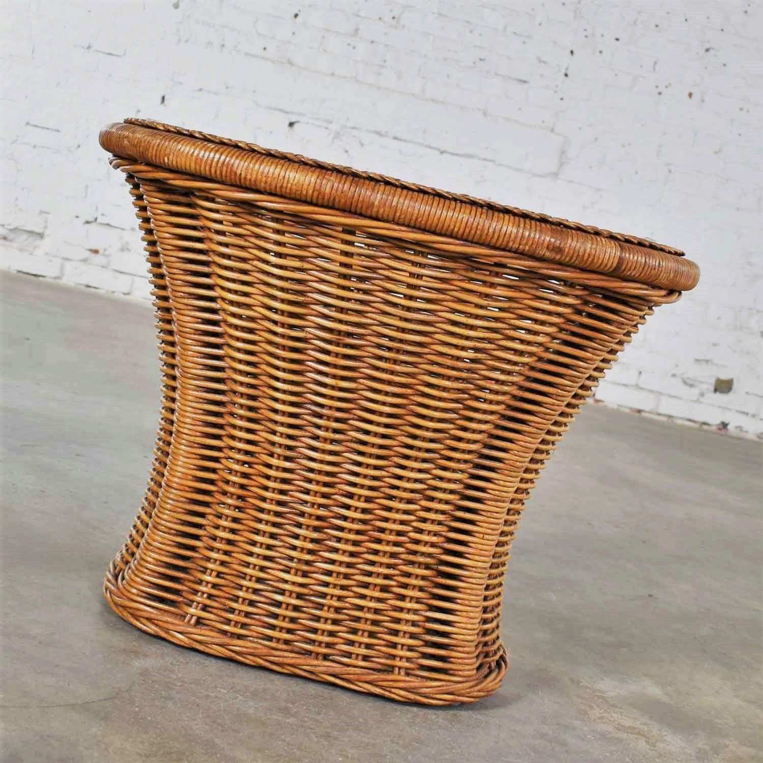 Organic Modern Woven Wicker Rattan Side or End Table with Rectangular Glass For Sale 4