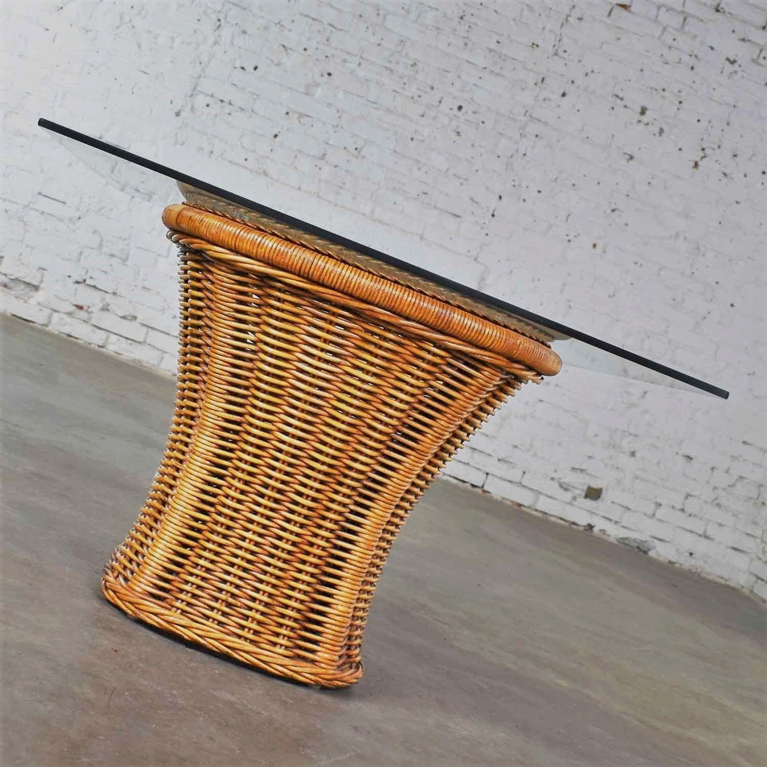 Organic Modern Woven Wicker Rattan Side or End Table with Rectangular Glass For Sale 2