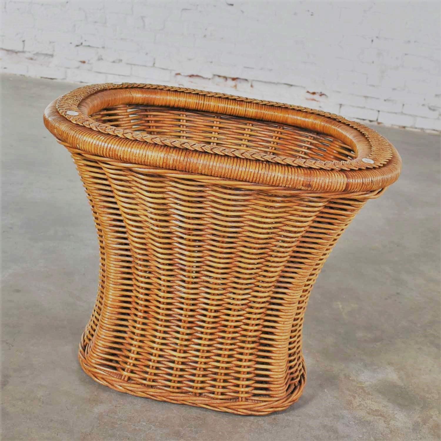 Organic Modern Woven Wicker Rattan Side or End Table with Rectangular Glass For Sale 4