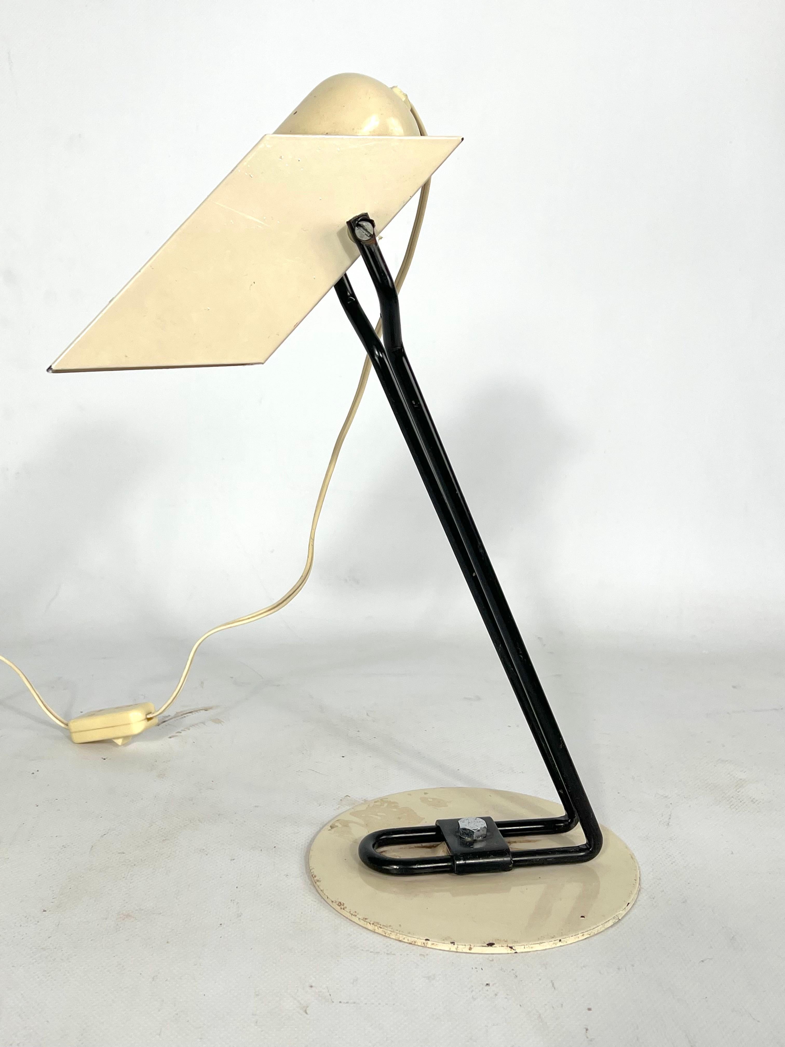 Vintage orientable Italian table lamp from 70s 1
