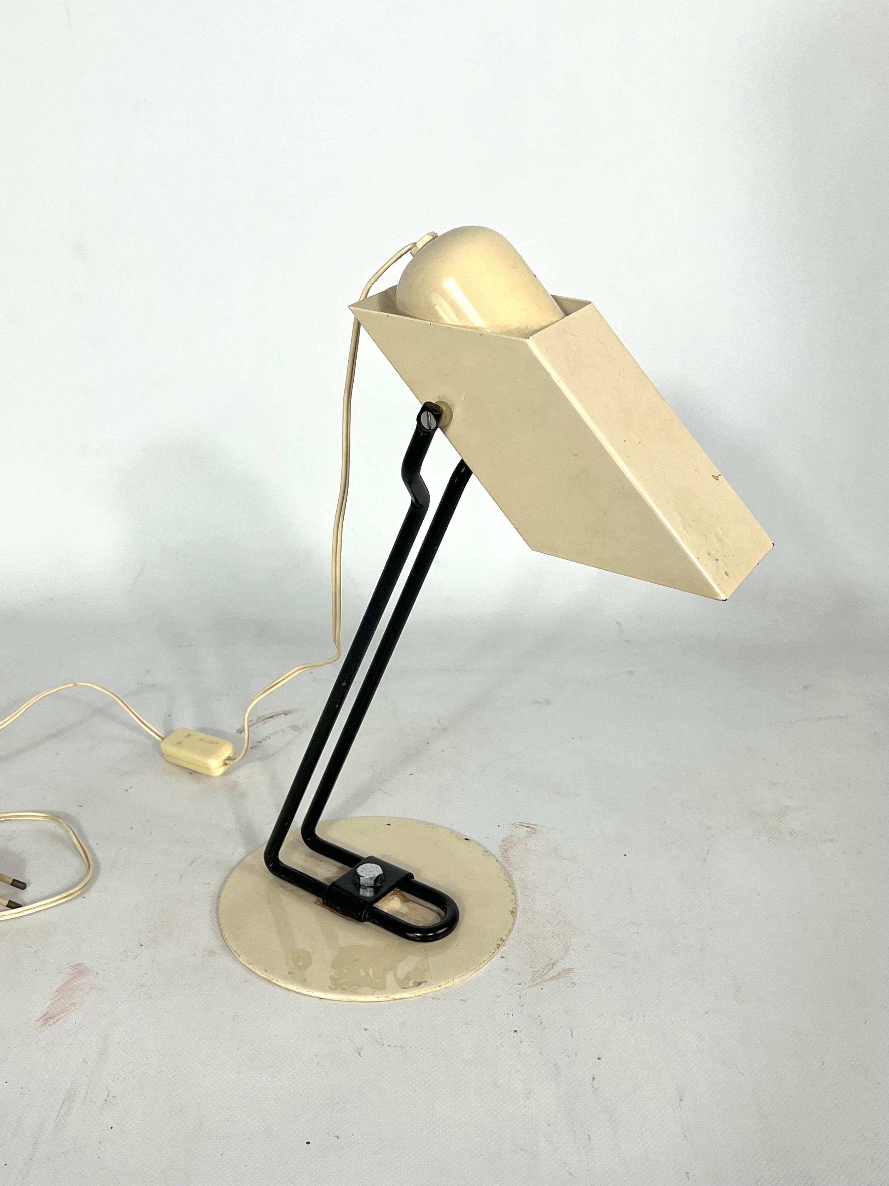 Vintage orientable Italian table lamp from 70s 3
