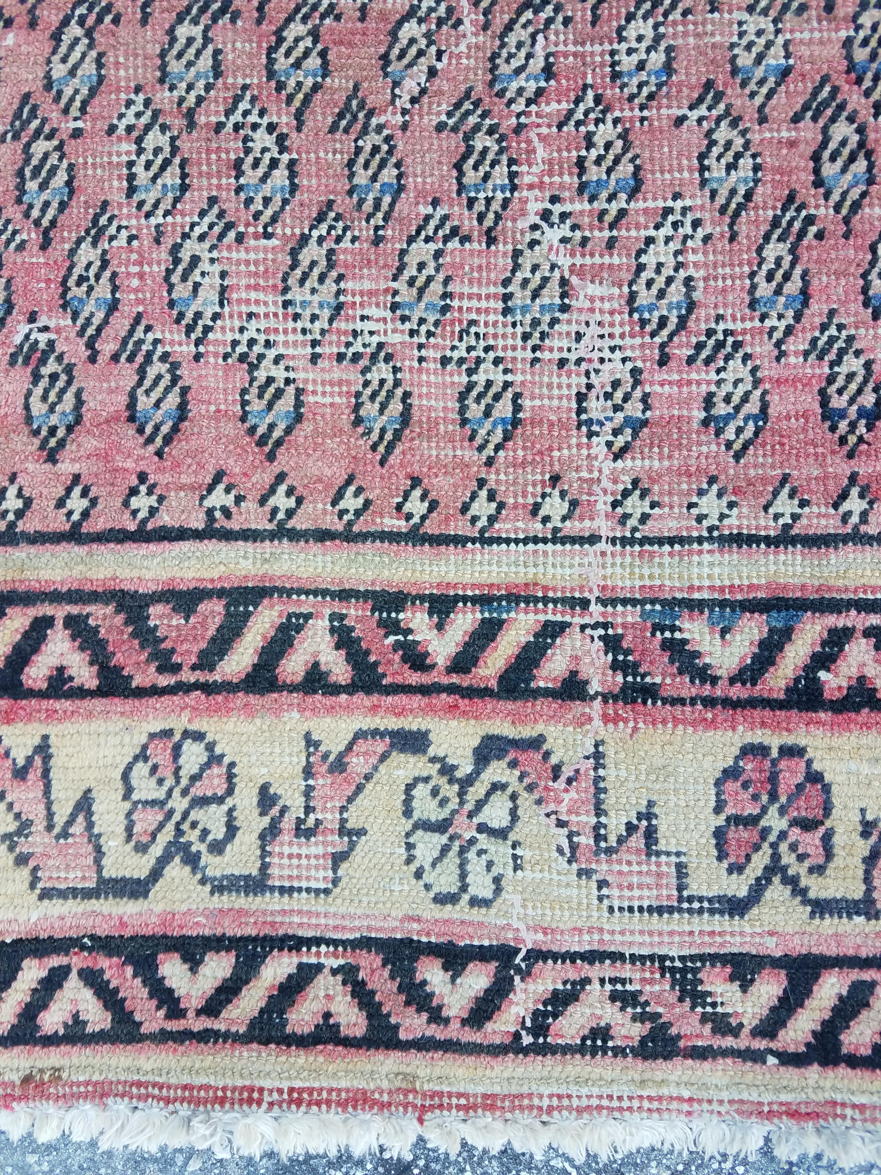 Pakistani Vintage Oriental Area Rug, Pakistan Sar 11 For Sale