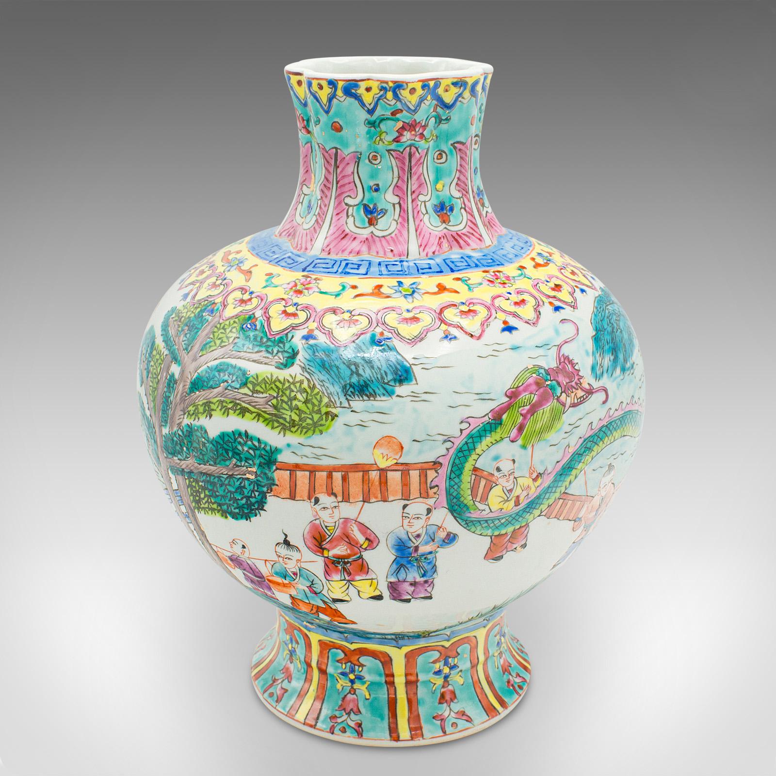 Vintage Oriental Baluster Vase, Chinese Ceramic Flower Urn, Polychrome, Art Deco For Sale 7