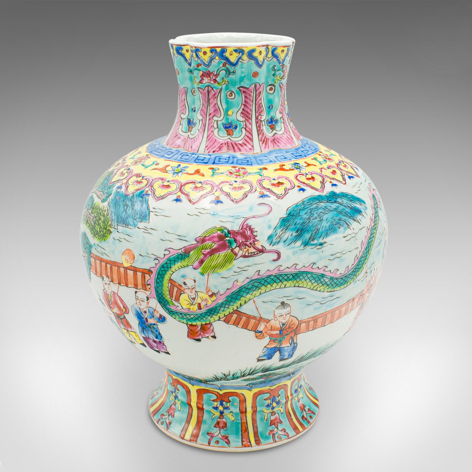 Vintage Oriental Baluster Vase, Chinese Ceramic Flower Urn, Polychrome, Art Deco For Sale 8