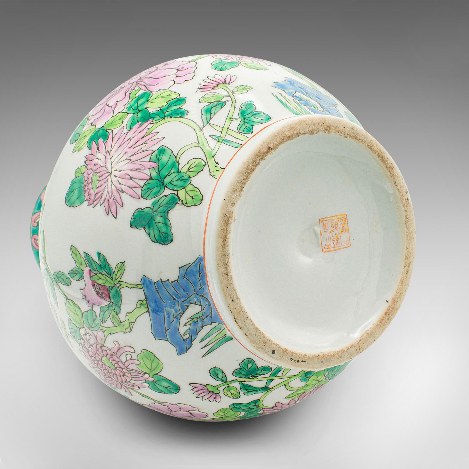 Vintage Oriental Baluster Vase, Chinese Ceramic Flower Urn, Polychrome, Art Deco For Sale 3