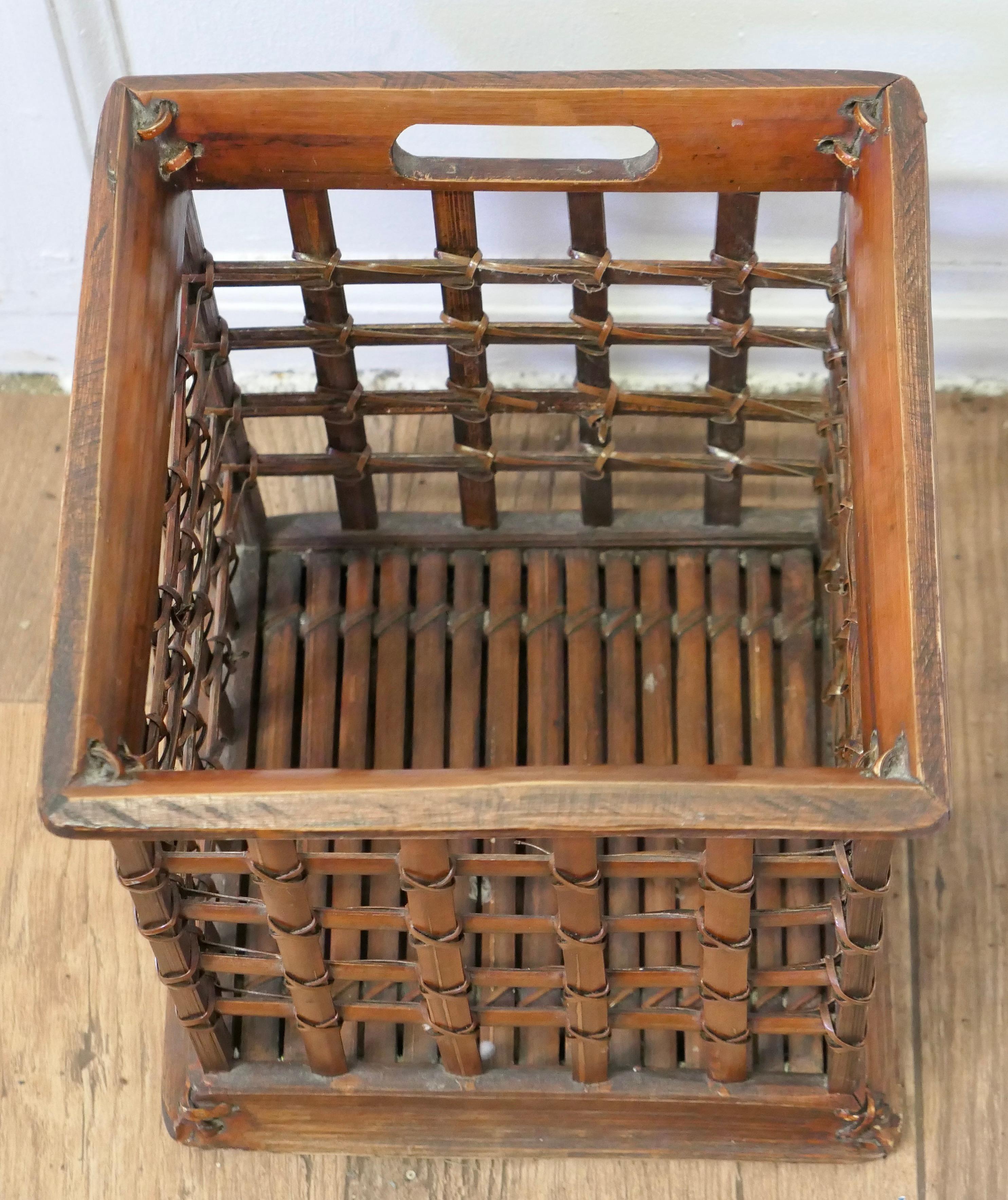 Vintage Oriental Bamboo Waste Paper Basket  A very attractive piece  In Good Condition For Sale In Chillerton, Isle of Wight