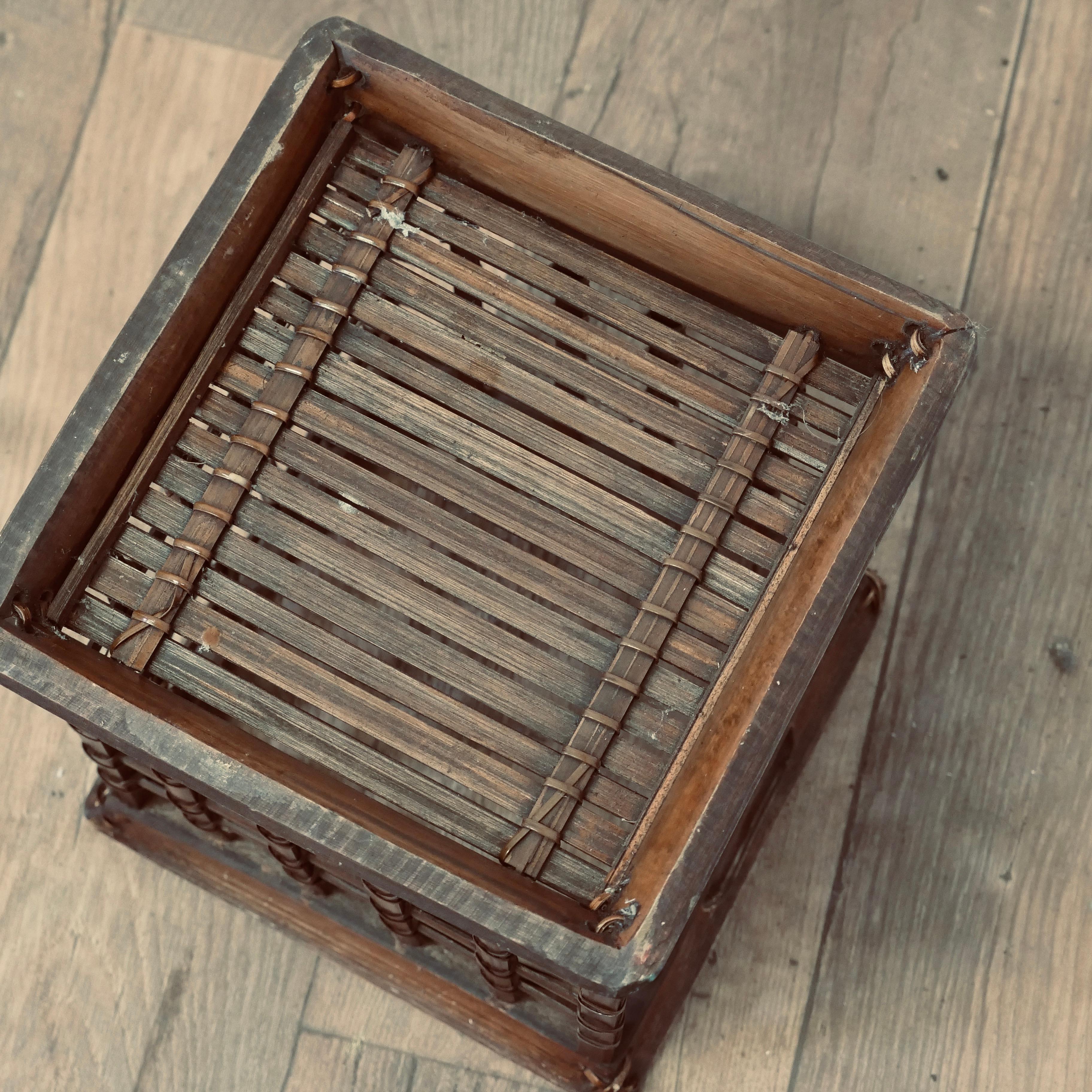 Vintage Oriental Bamboo Waste Paper Basket  A very attractive piece  For Sale 2