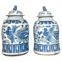 Paire d'urnes orientales vintage bleu et blanc