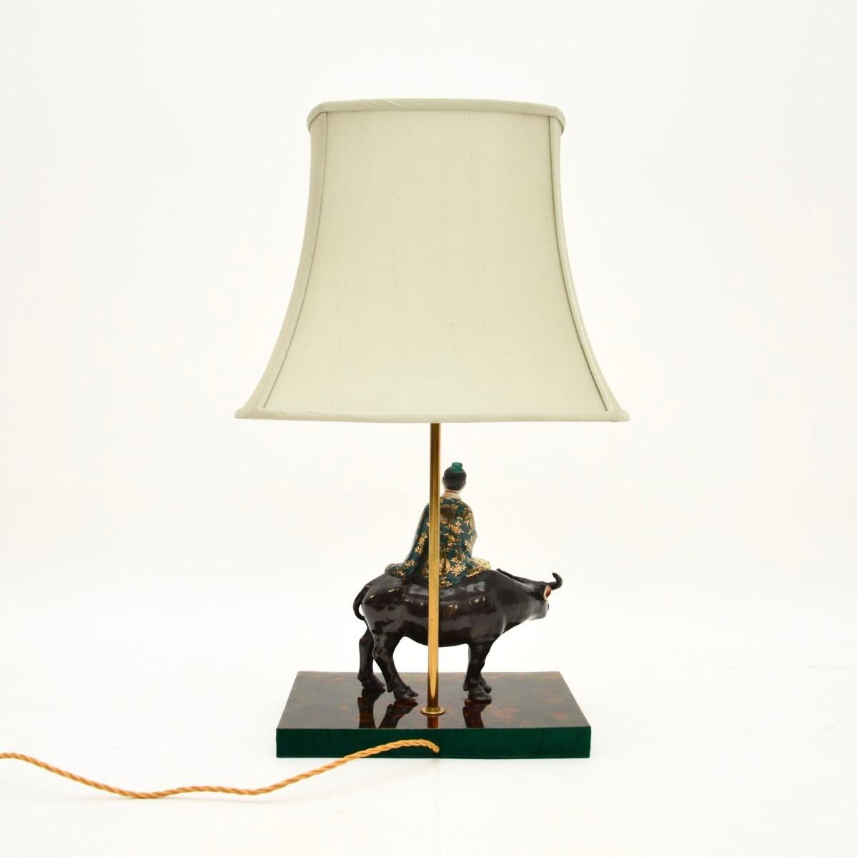 Chinese Vintage Oriental Ceramic Table Lamp For Sale