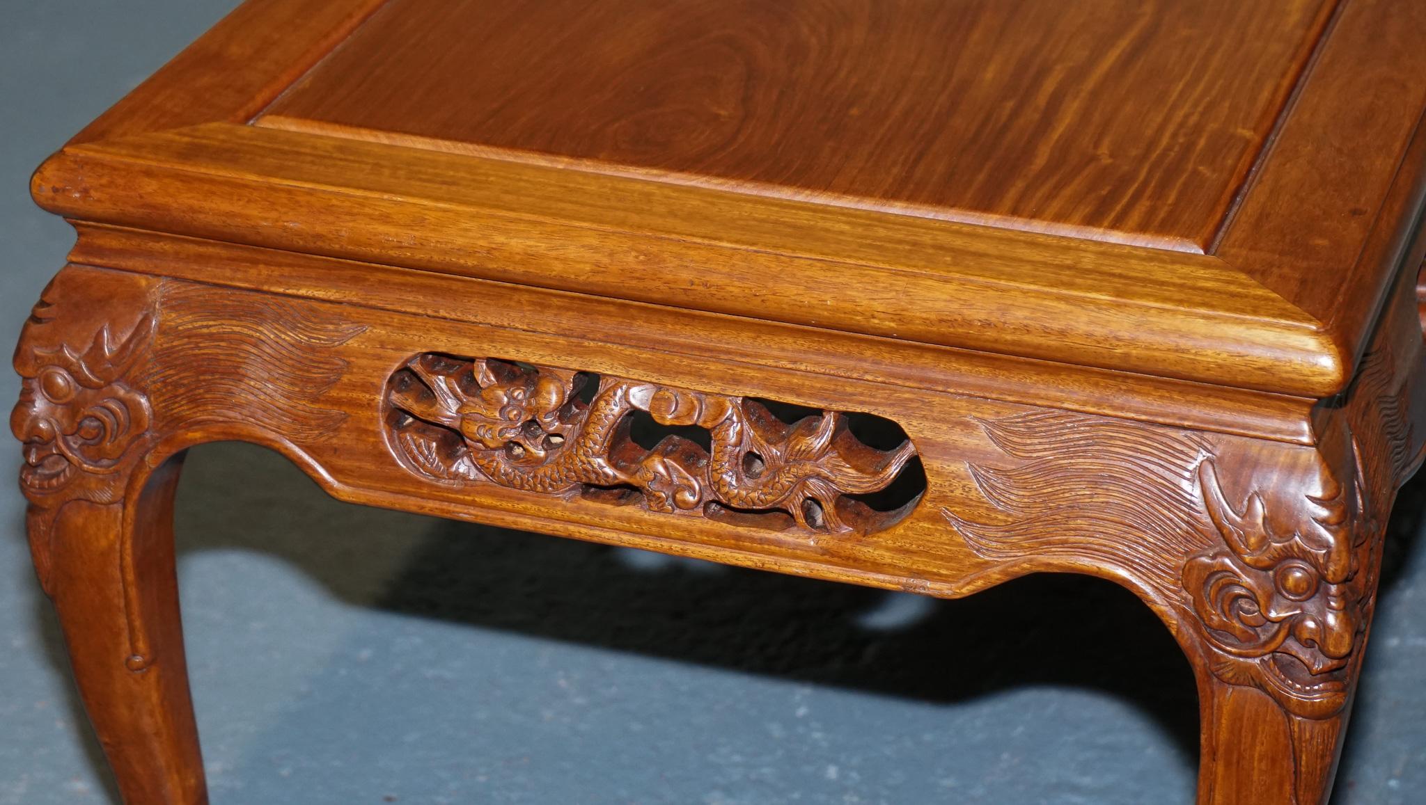 VINTAGE ORIENTAL CHINESE CABRIOLE PAW FEET WITH CARVED DRAGON DESiGN For Sale 5