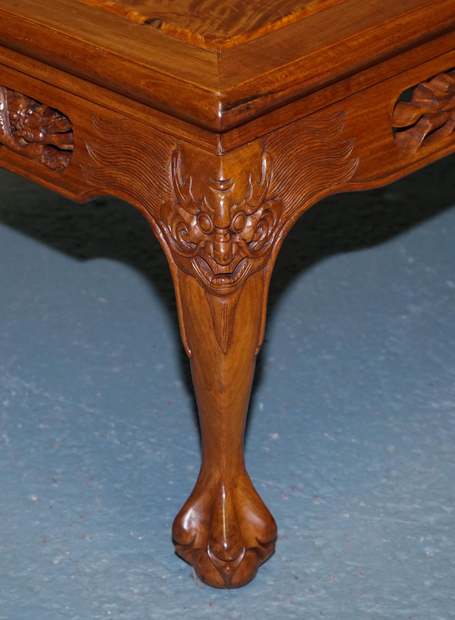 Hand-Crafted VINTAGE ORIENTAL CHINESE CABRIOLE PAW FEET WITH CARVED DRAGON DESiGN For Sale