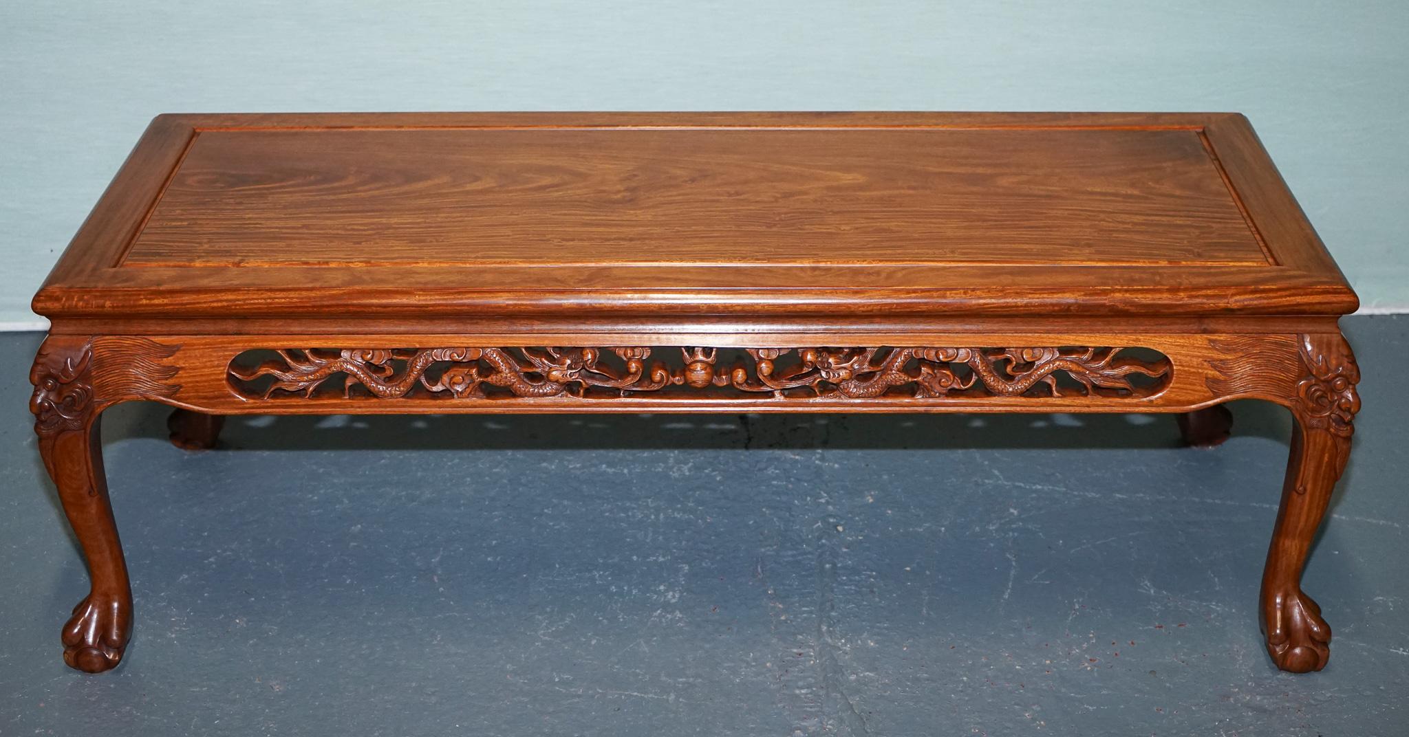 VINTAGE ORIENTAL CHINESE CABRIOLE PAW FEET WITH CARVED DRAGON DESiGN In Good Condition For Sale In Pulborough, GB