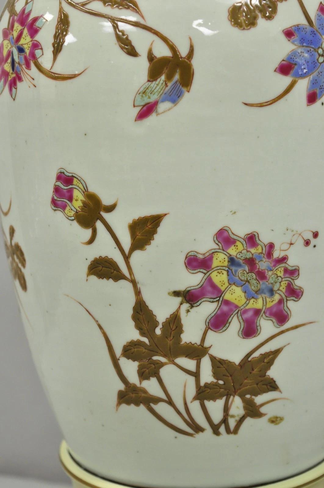Lampada da tavolo orientale cinese d'epoca in porcellana bulbosa Jardinière floreale orientale in vendita 4