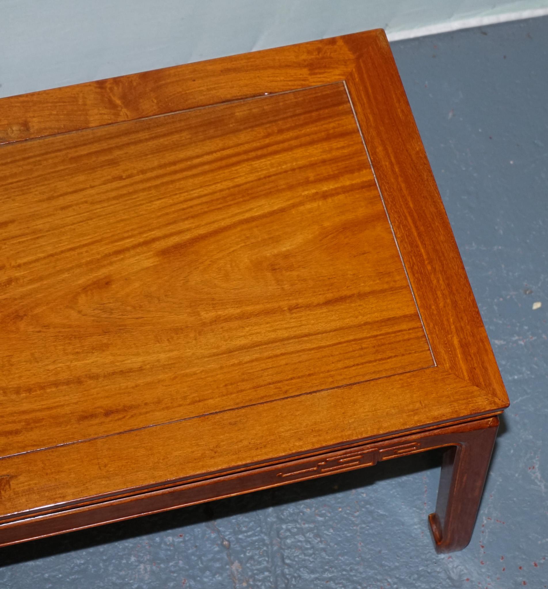 VINTAGE ORIENTAL CHiNESE RECTANGULAR TEAK CARVED COFFEE TABLE For Sale 3