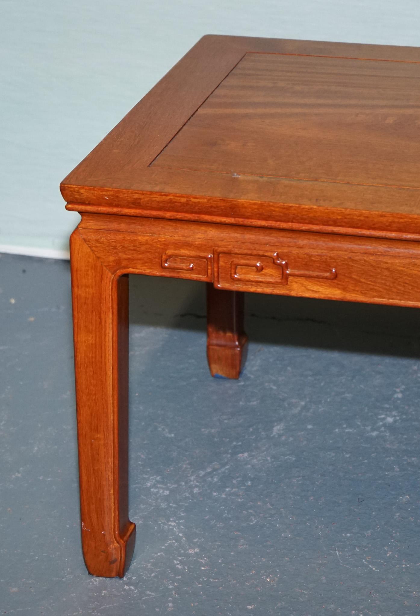 VINTAGE ORIENTAL CHiNESE RECTANGULAR TEAK CARVED COFFEE TABLE In Good Condition For Sale In Pulborough, GB