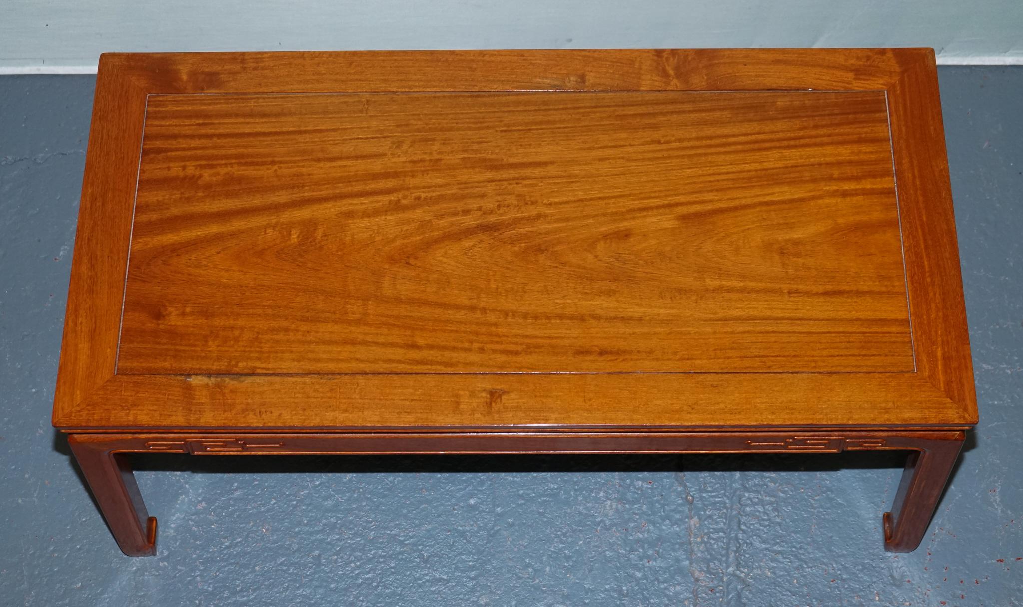 VINTAGE ORIENTAL CHiNESE RECTANGULAR TEAK CARVED COFFEE TABLE For Sale 1