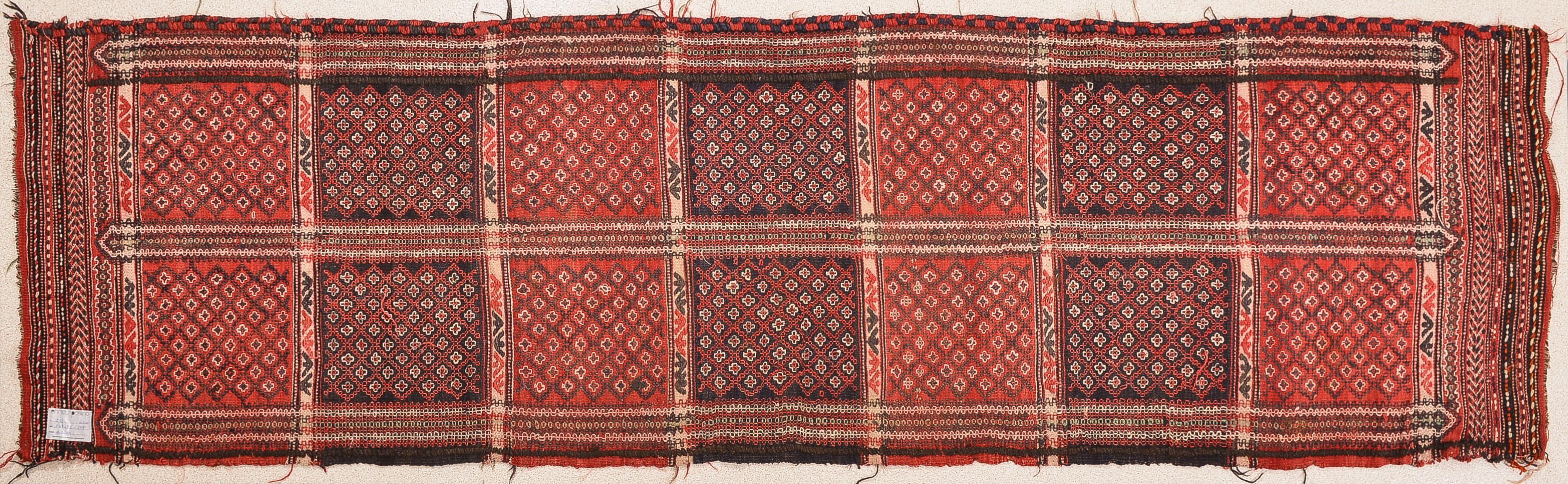 Orientalischer Cicim Flatwave-Läufer aus weichem Seidengeflecht, Vintage (Aserbaidschanisch) im Angebot
