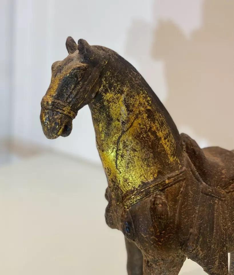 Adorno Decorativo Oriental Vintage Caballo Dorado Victoriano tardío en venta