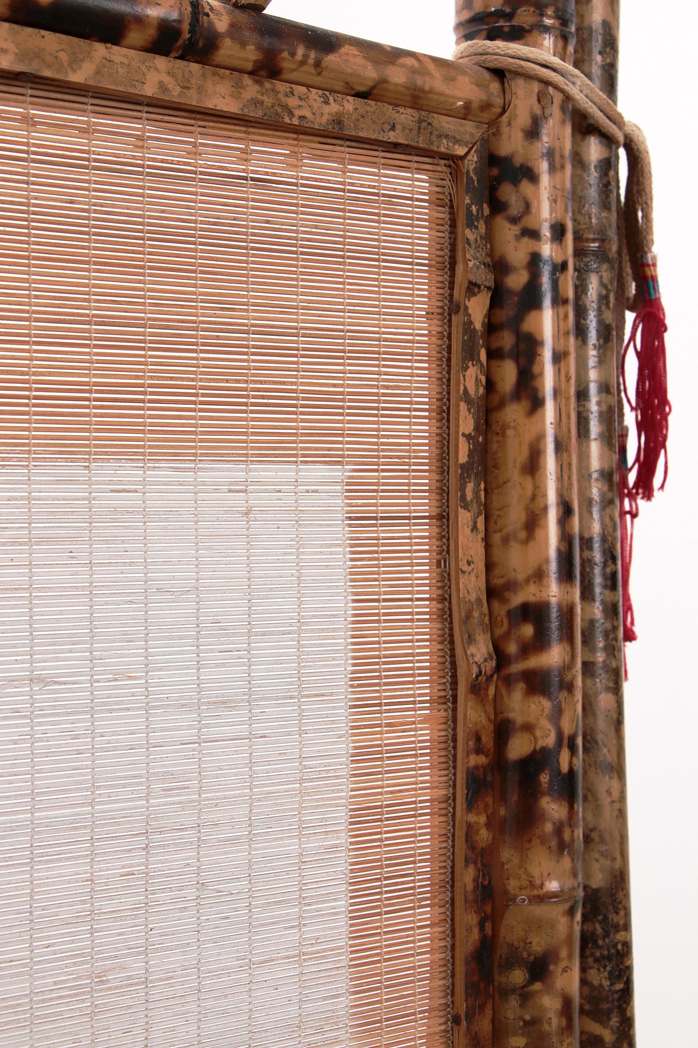 Vieux écran pliant oriental en bambou avec tissu, 1960 en vente 5
