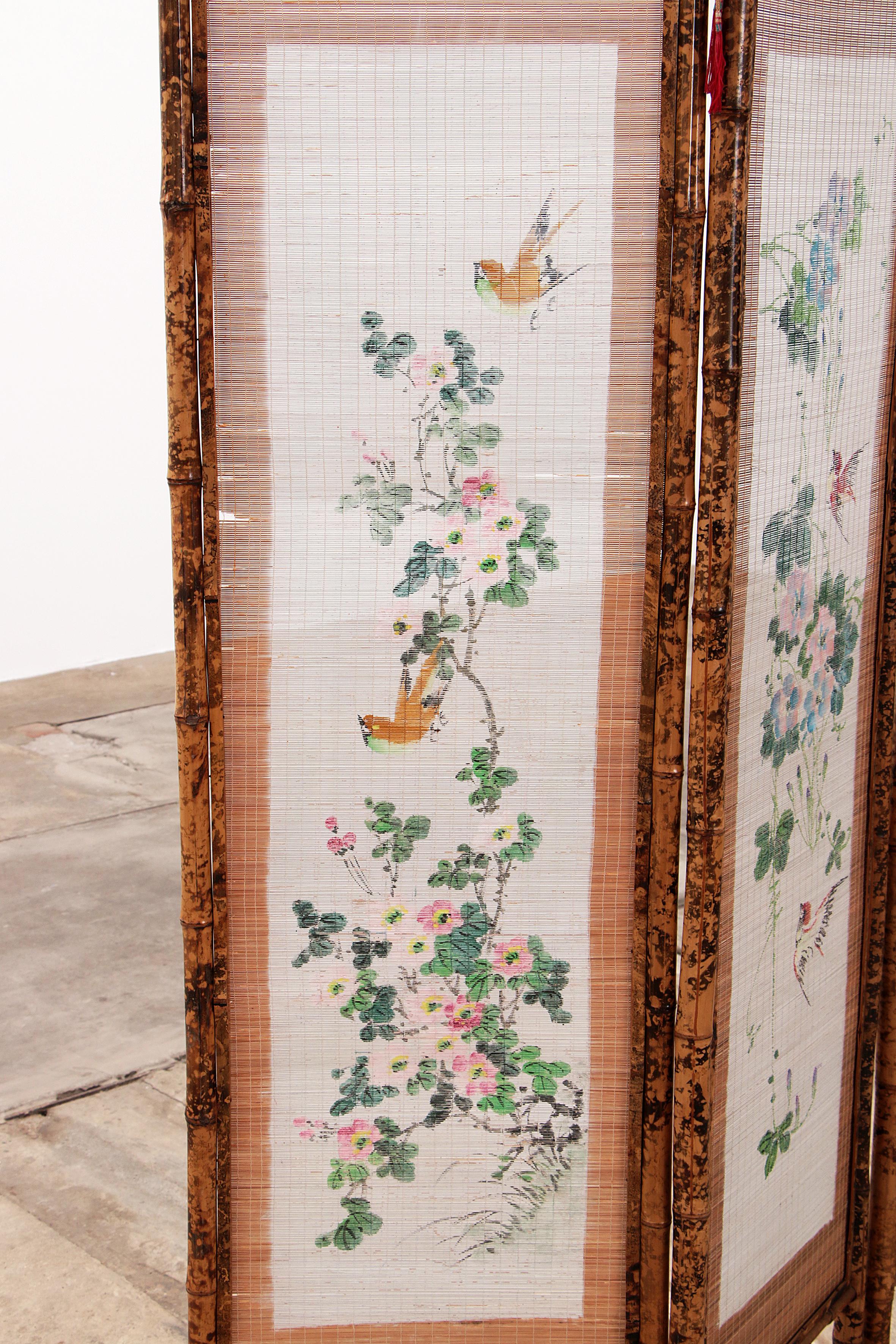 Big Oriental Chinese folding screen Bamboo with Silk  1950 For Sale 3