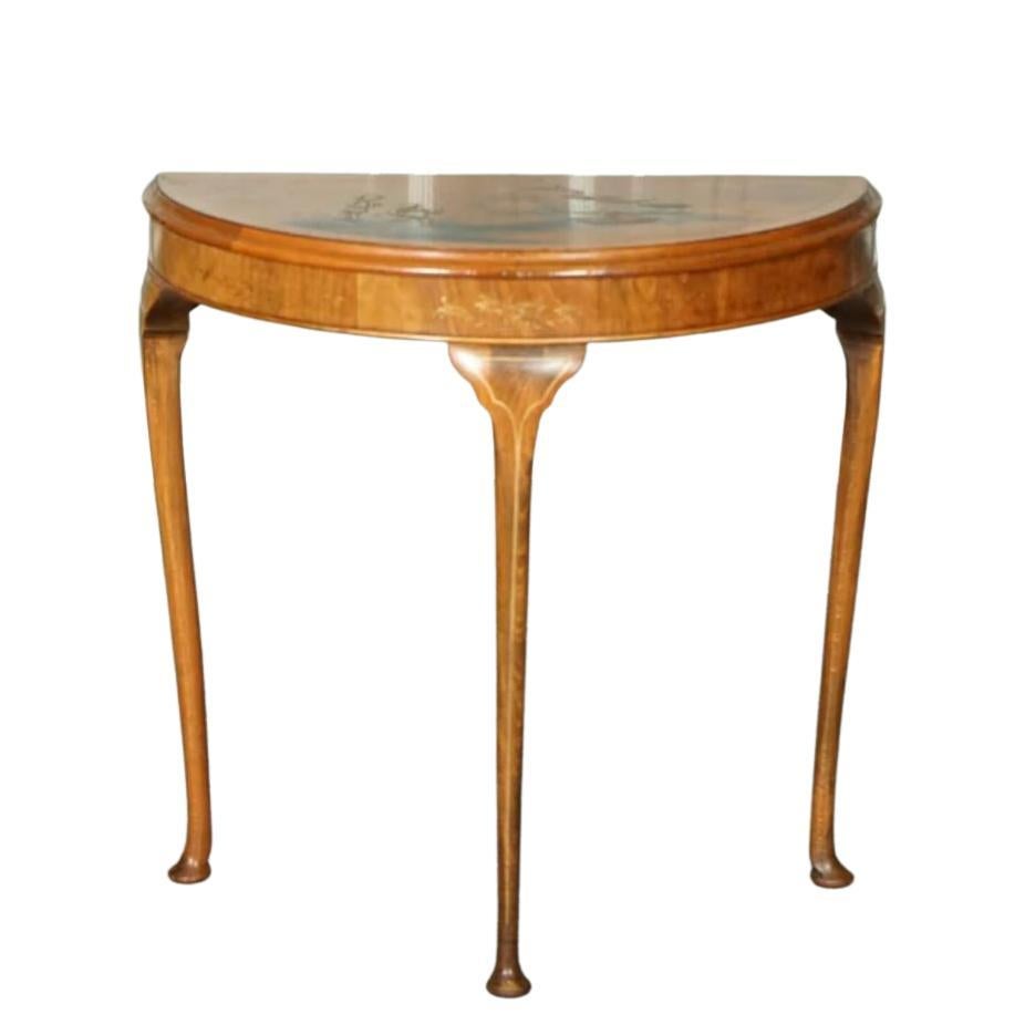 Table Demi Lune orientale vintage demi-lune par Northampton Cabinet Company en vente