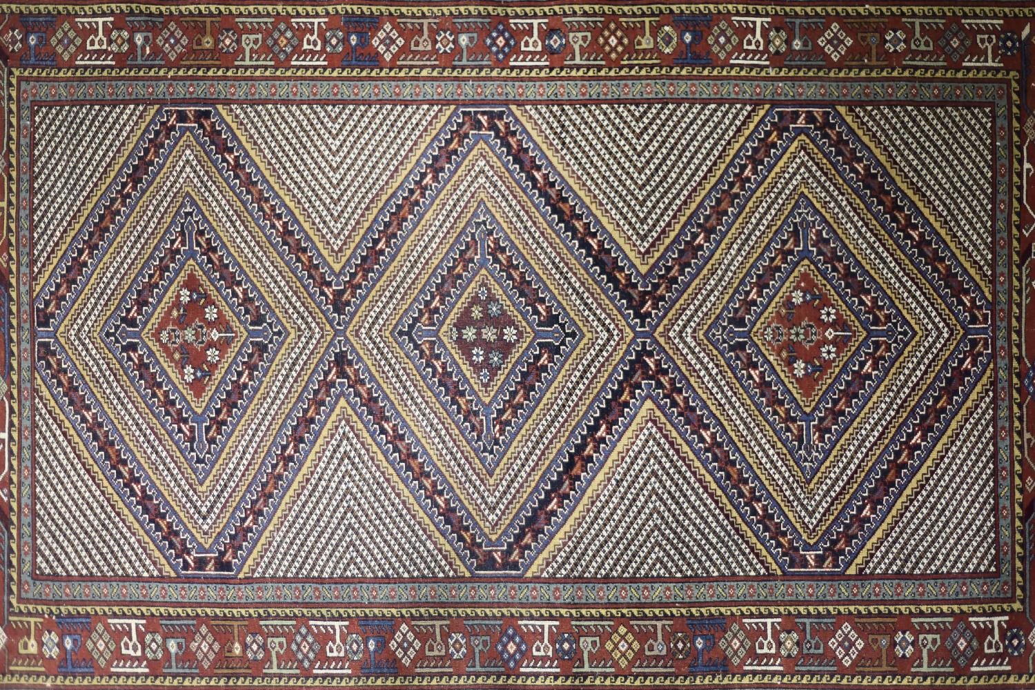 Vintage Oriental Hand-Woven Shiraz Rug, 1960s For Sale 7