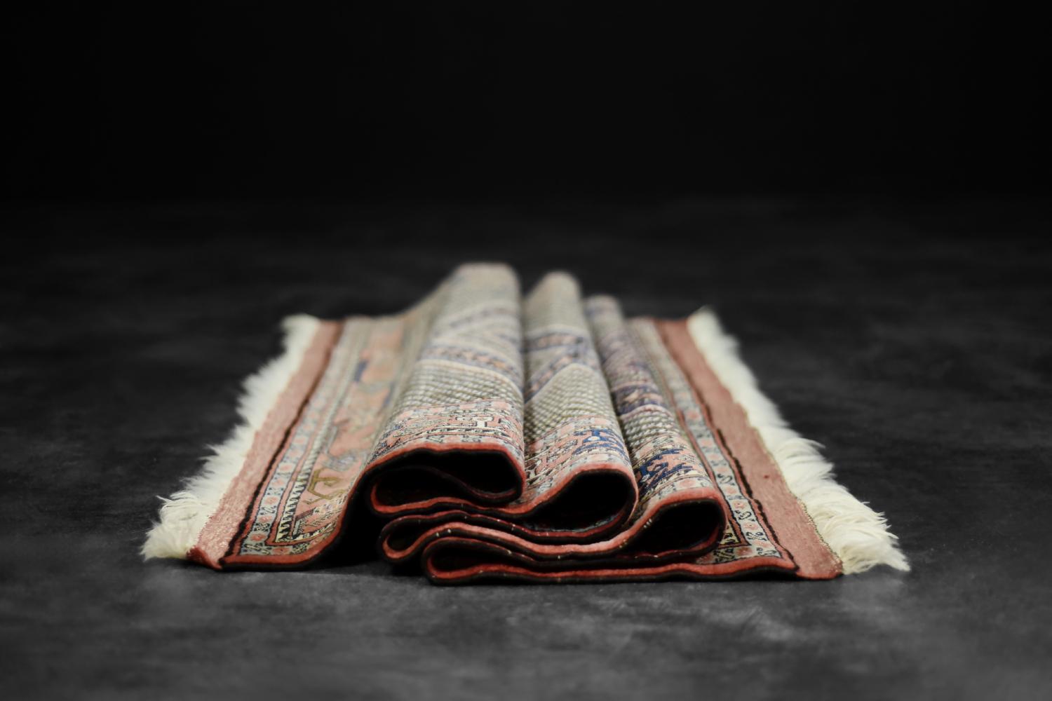 Persian Vintage Oriental Hand-Woven Shiraz Rug, 1960s For Sale