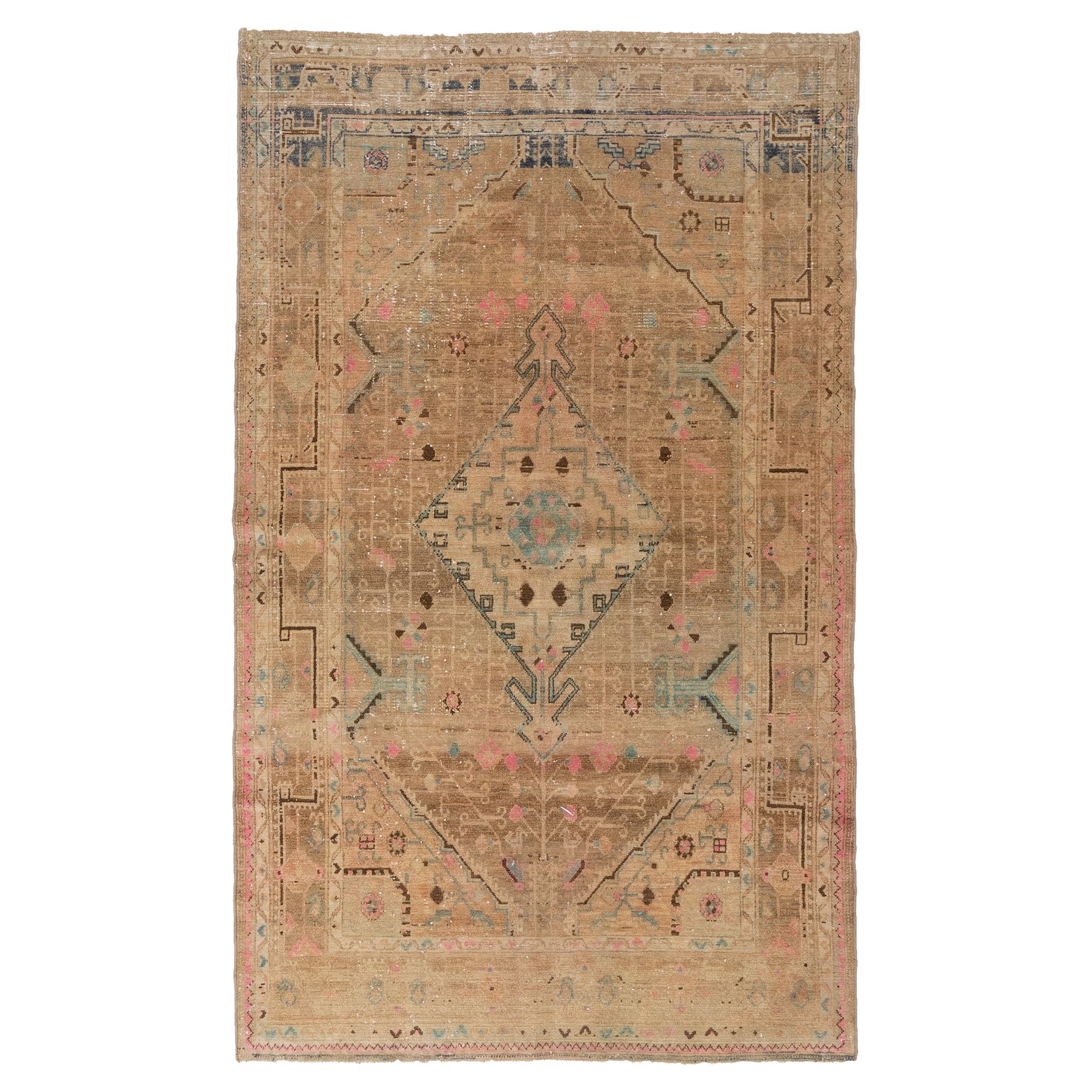 Vintage Oriental Qasqai Rug For Sale at 1stDibs